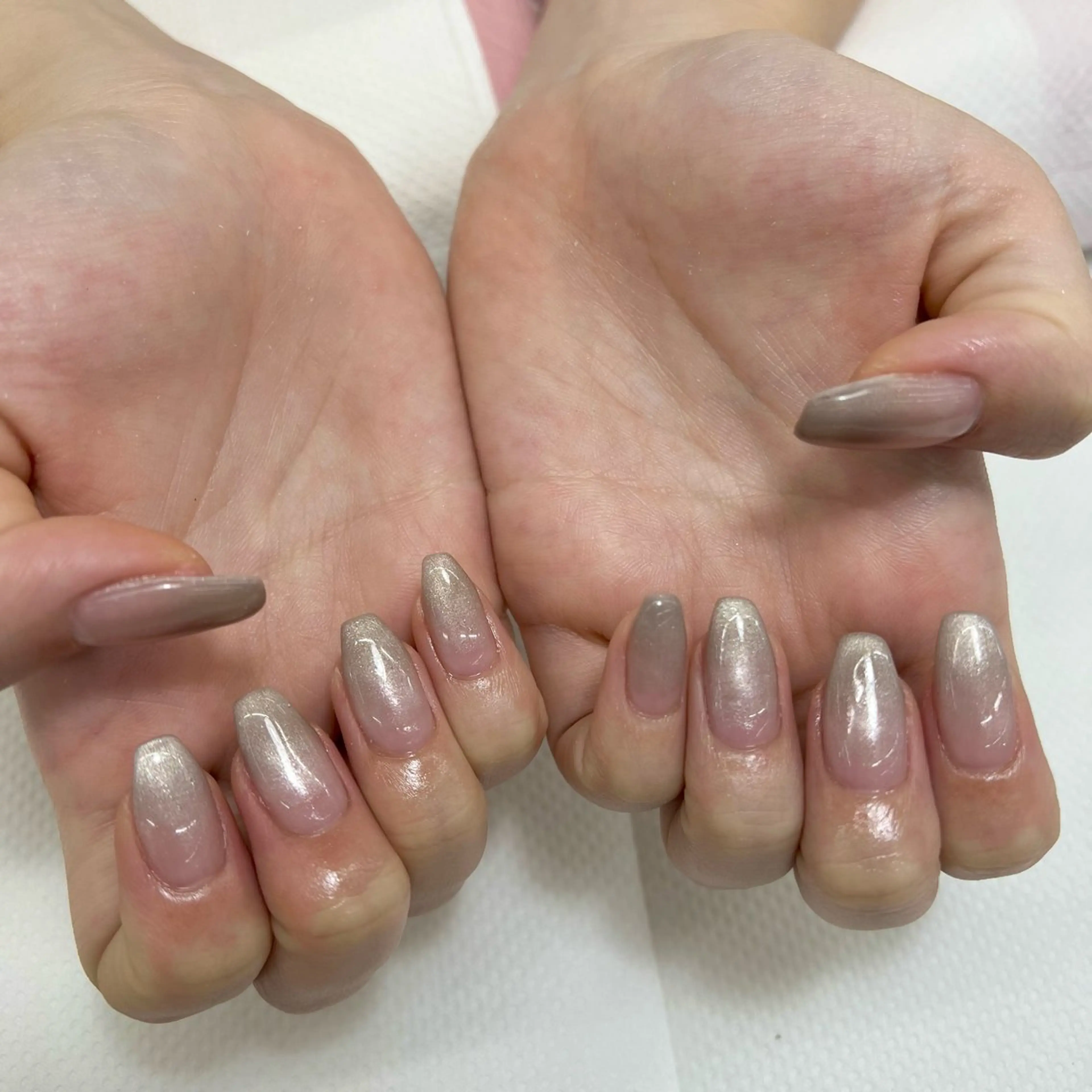 ネイル グラデーション 【MAXKELLY】 KOBIKI🐾のネイルデザイン