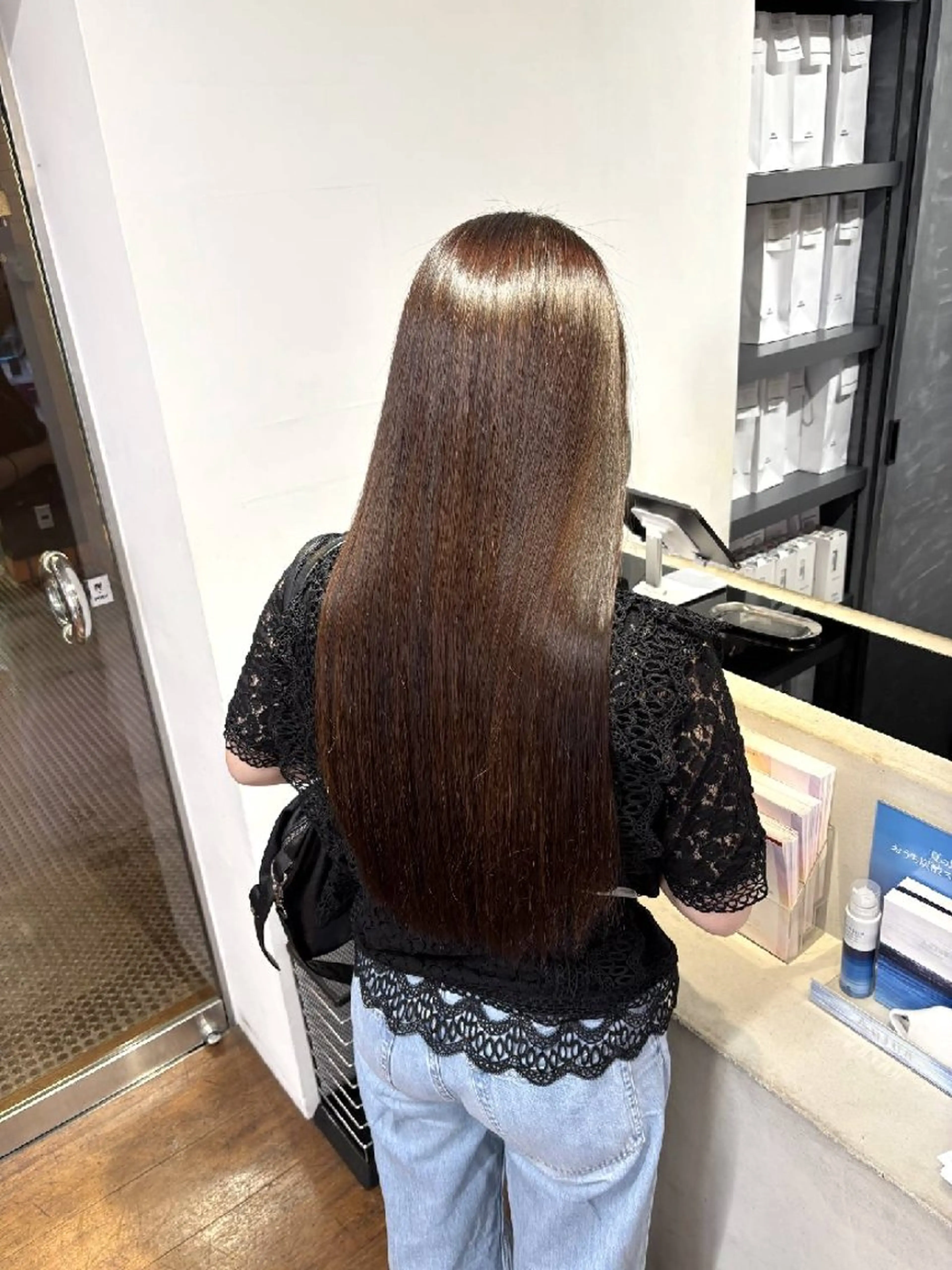 ロング Elsa the beauty所属・小河 恵子のヘアスタイル