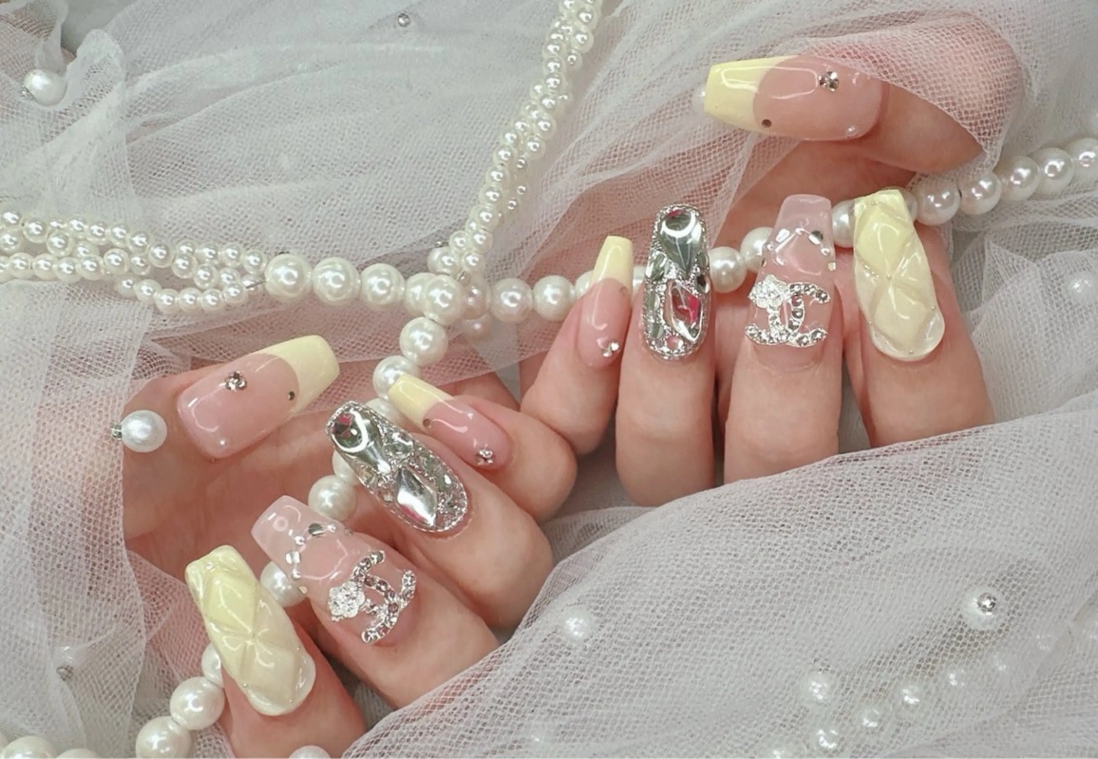 ネイル R nailsalon所属・R salonのネイルデザイン
