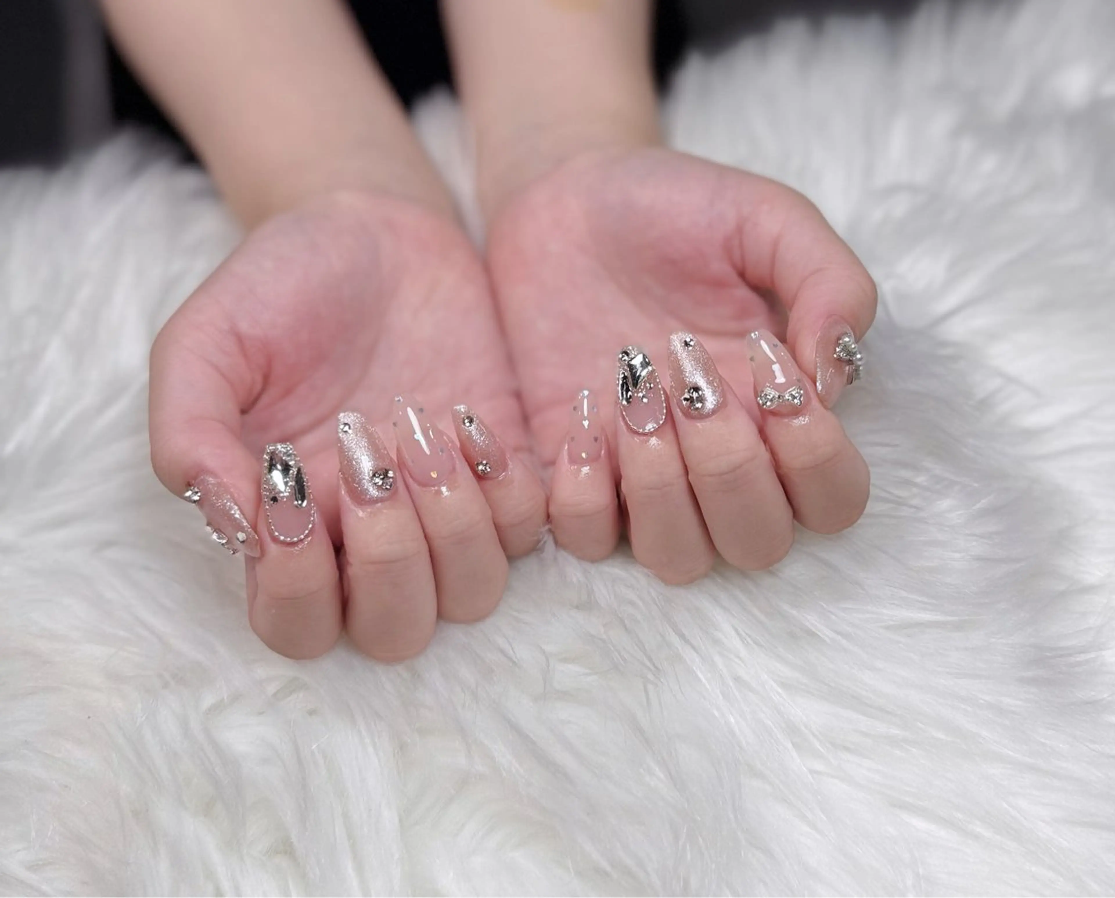 ネイル オーロラネイル チークネイル フットネイル フレンチネイル ジェルネイル ハンドネイル Nichi Nailsのネイルデザイン