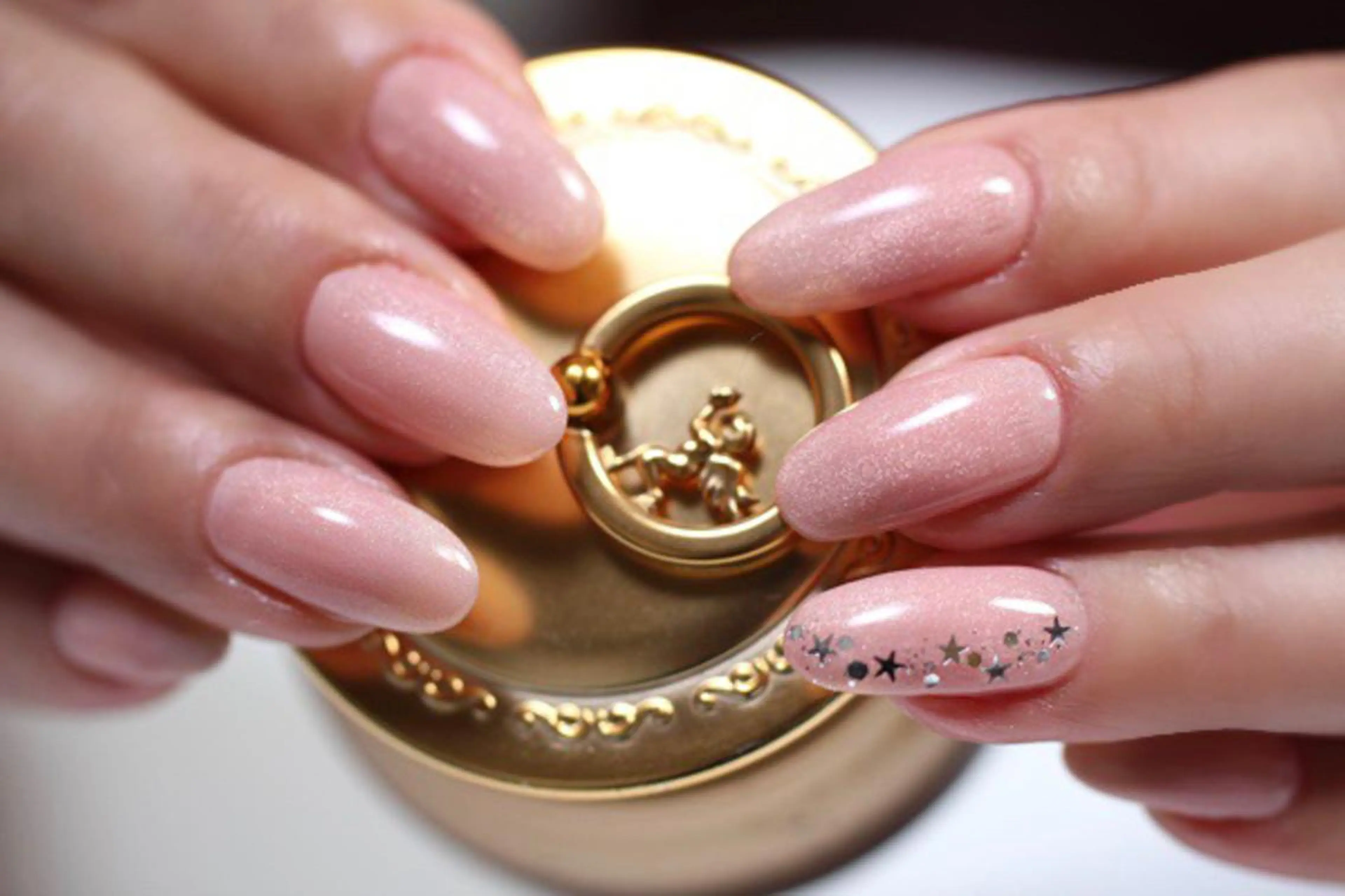 ネイル アートネイル ジェルネイル ワンカラーネイル ママリンド　志村坂上店所属・しみ えんのネイルデザイン