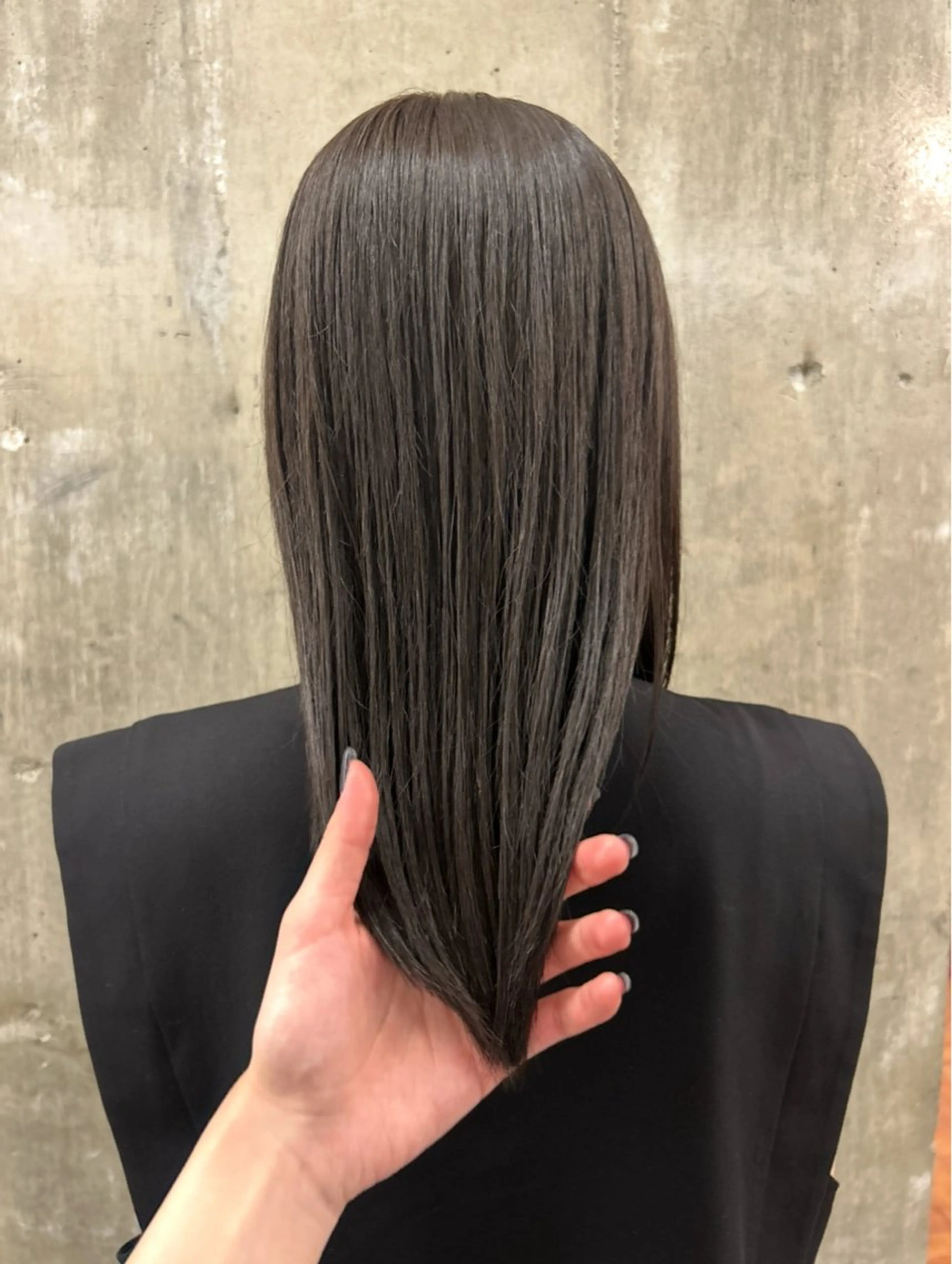 カラー 透明感カラー ヘアカラー 長谷川 結奈のヘアスタイル