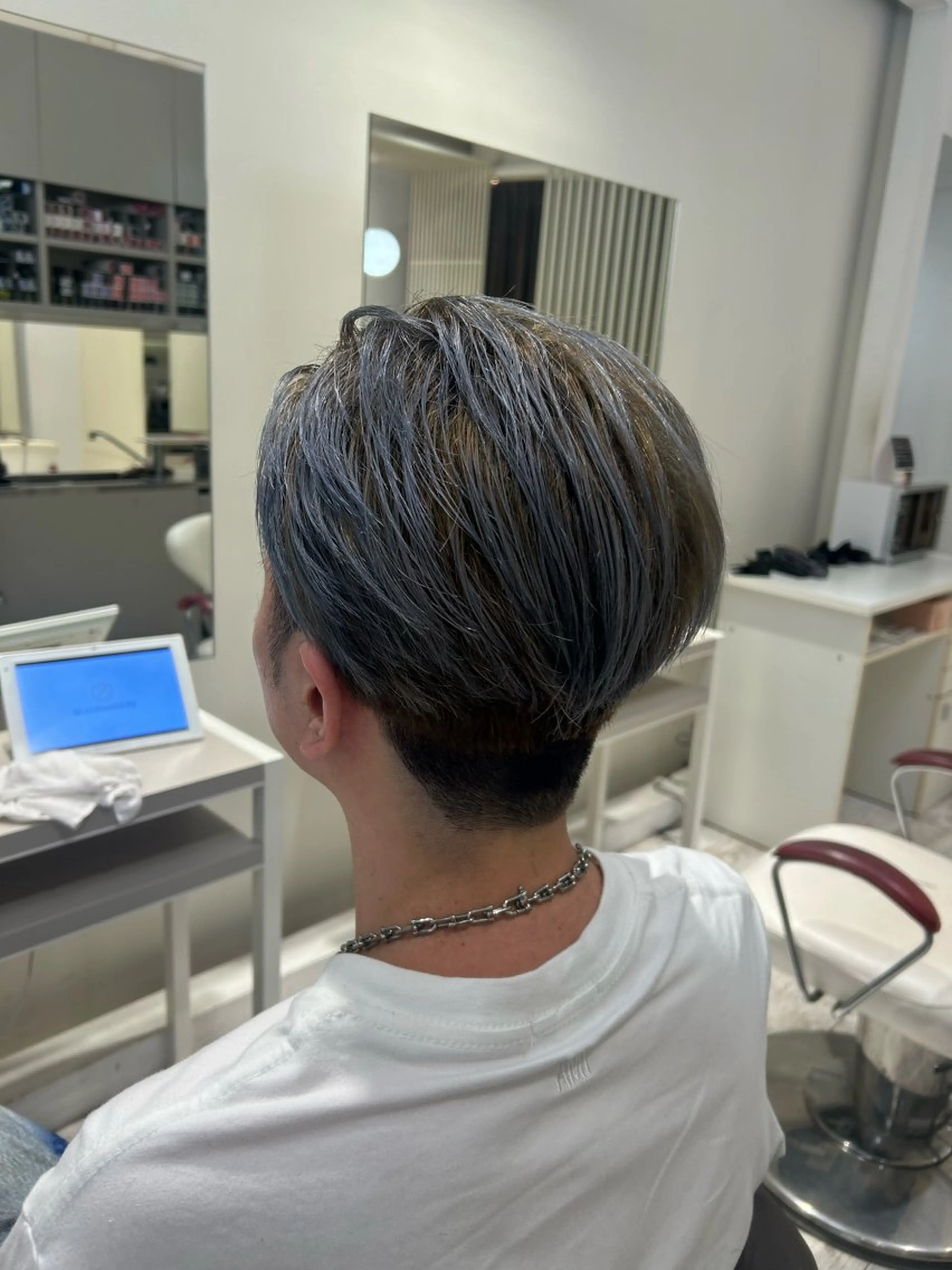 メンズ 刈り上げ Earth市ヶ谷店所属・艶カラー特化美容師 ✂️✨️REIA✨️のヘアスタイル
