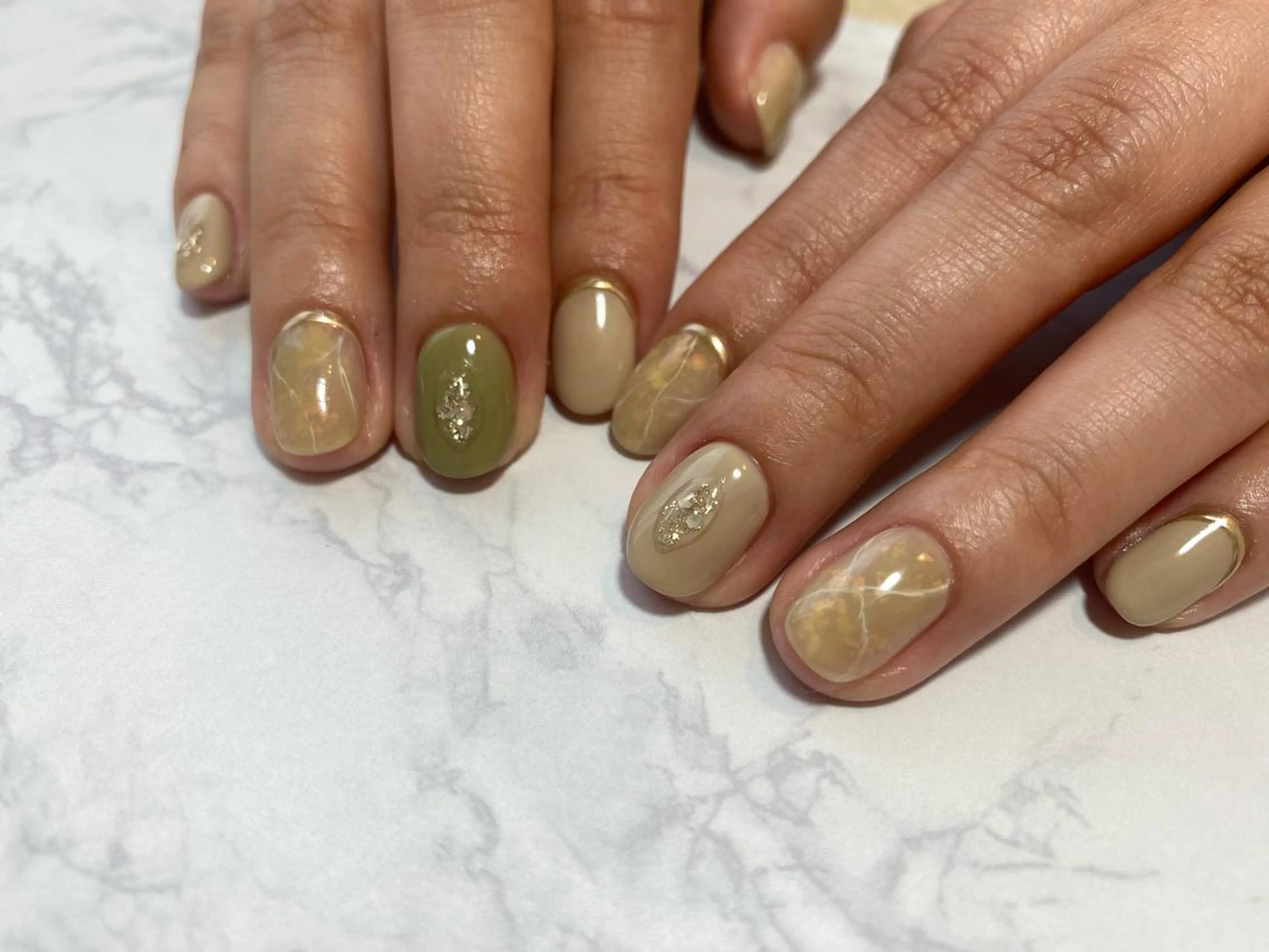 ネイル グリーン 春ネイル ハンドネイル etorca nailのネイルデザイン