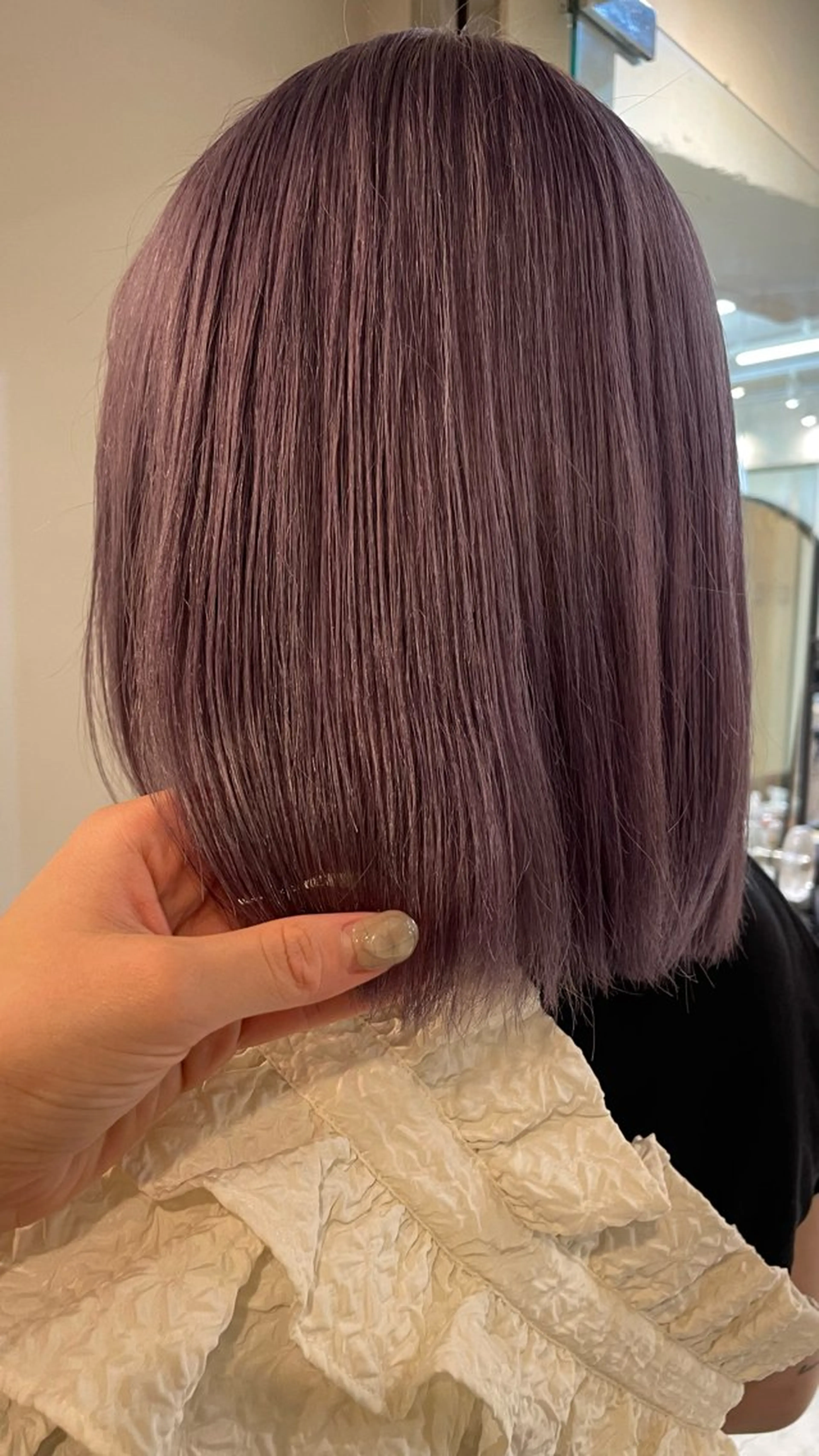 セミロング カラー グレージュ ラベンダーカラー ラベンダーグレージュ ラベンダーグレー レイヤーカット大人気 💛吉田百花のヘアスタイル