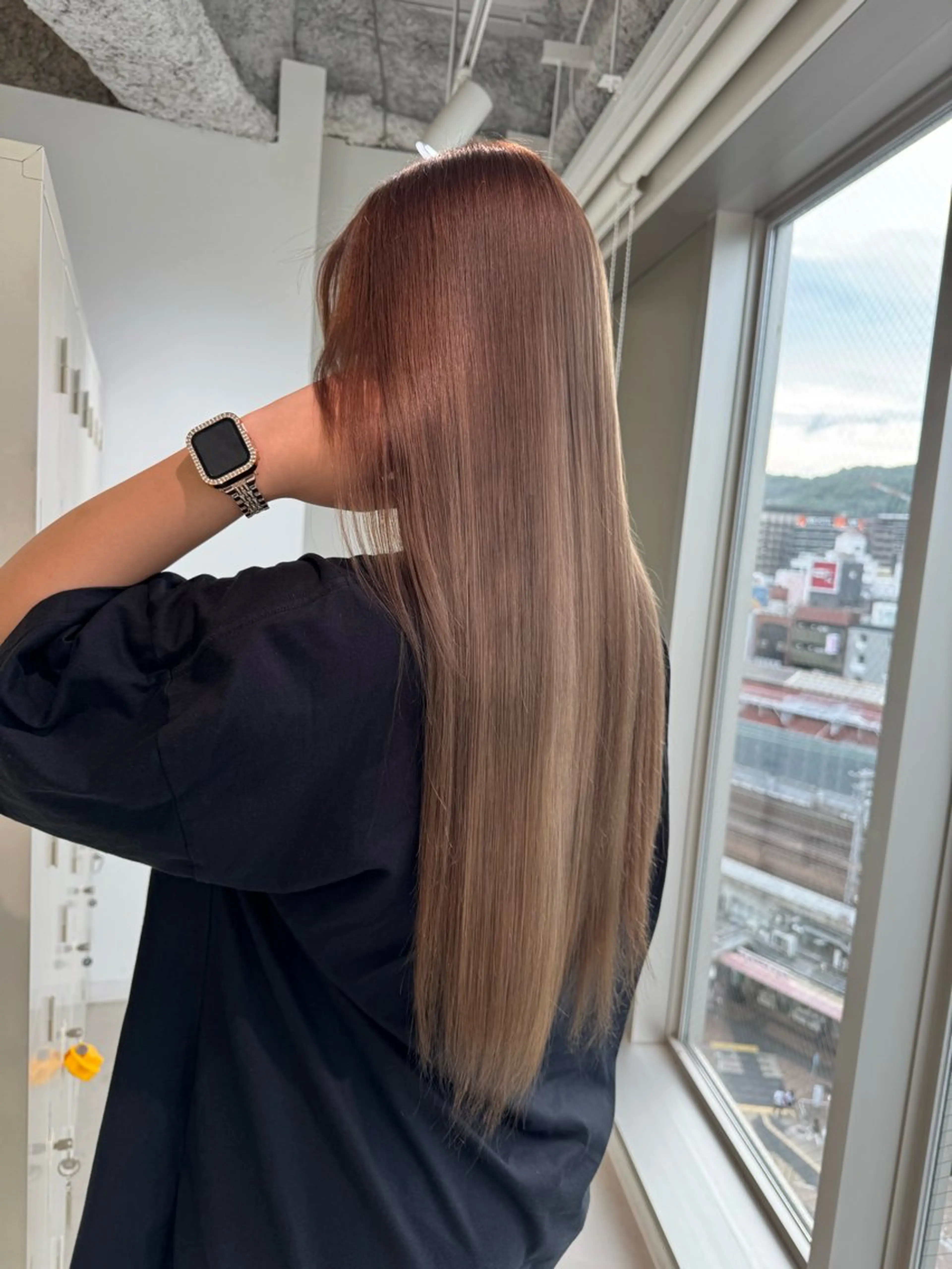 ロング カラー ヘアカラー トリートメント 店長　MANAMI ／ブリーチ／骨格ボブのヘアスタイル