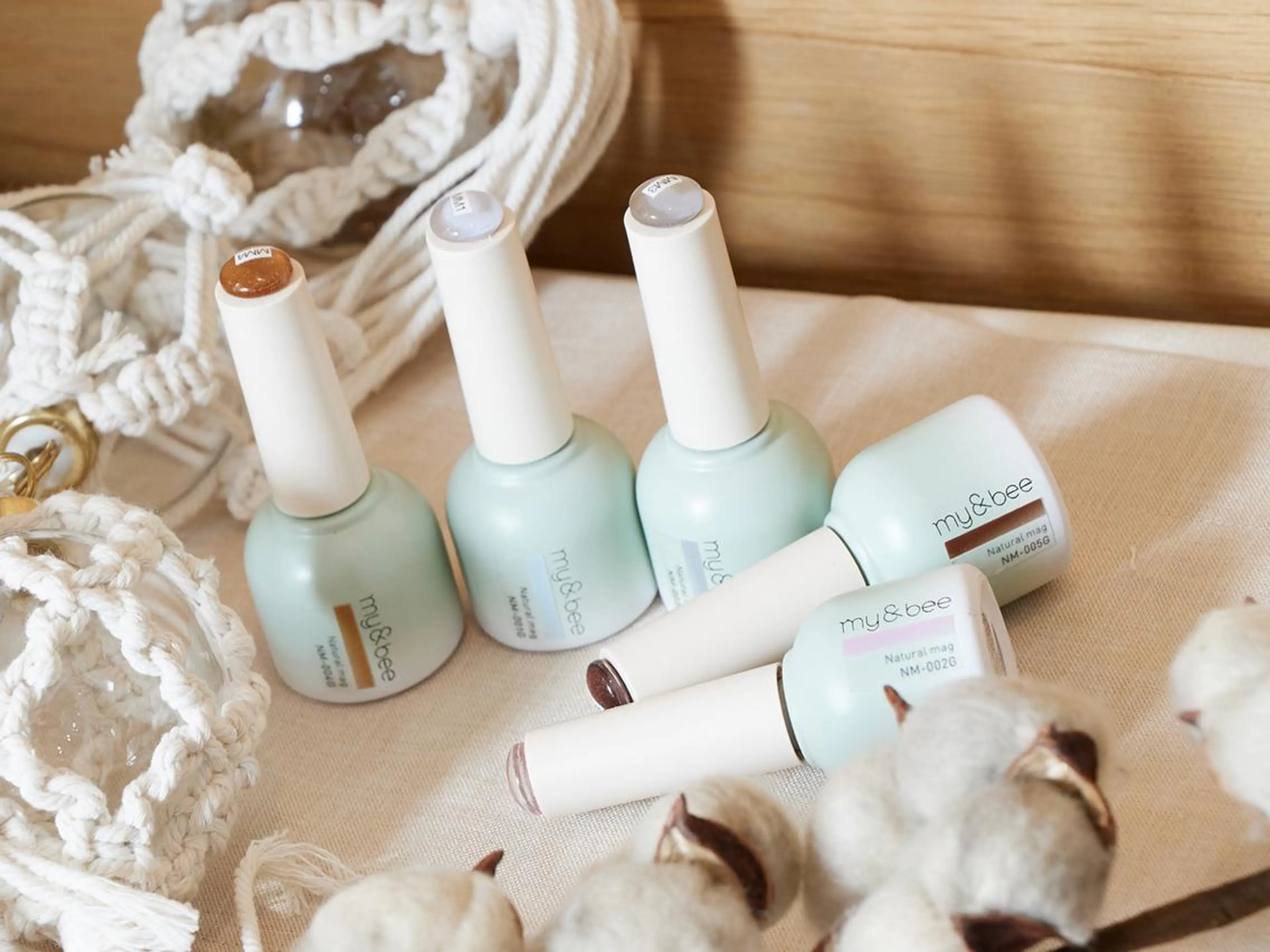 ネイル フレンチネイル ジェルネイル グラデーション マグネットネイル ミラーネイル ハンドネイル 【パラジェル認定】 newiネイル京橋のネイルデザイン