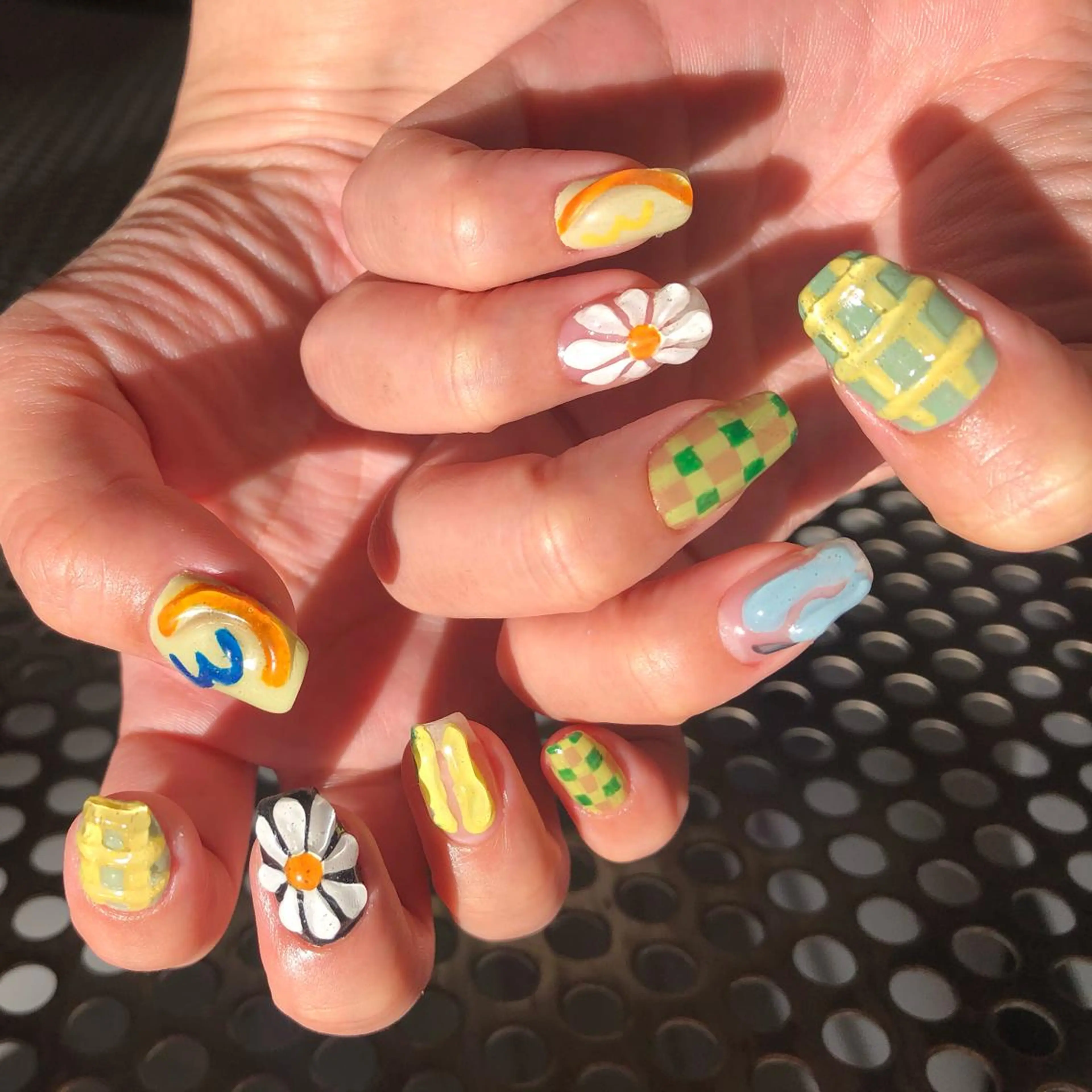 ネイル ぷっくりネイル le'a moe KONAMIのネイルデザイン