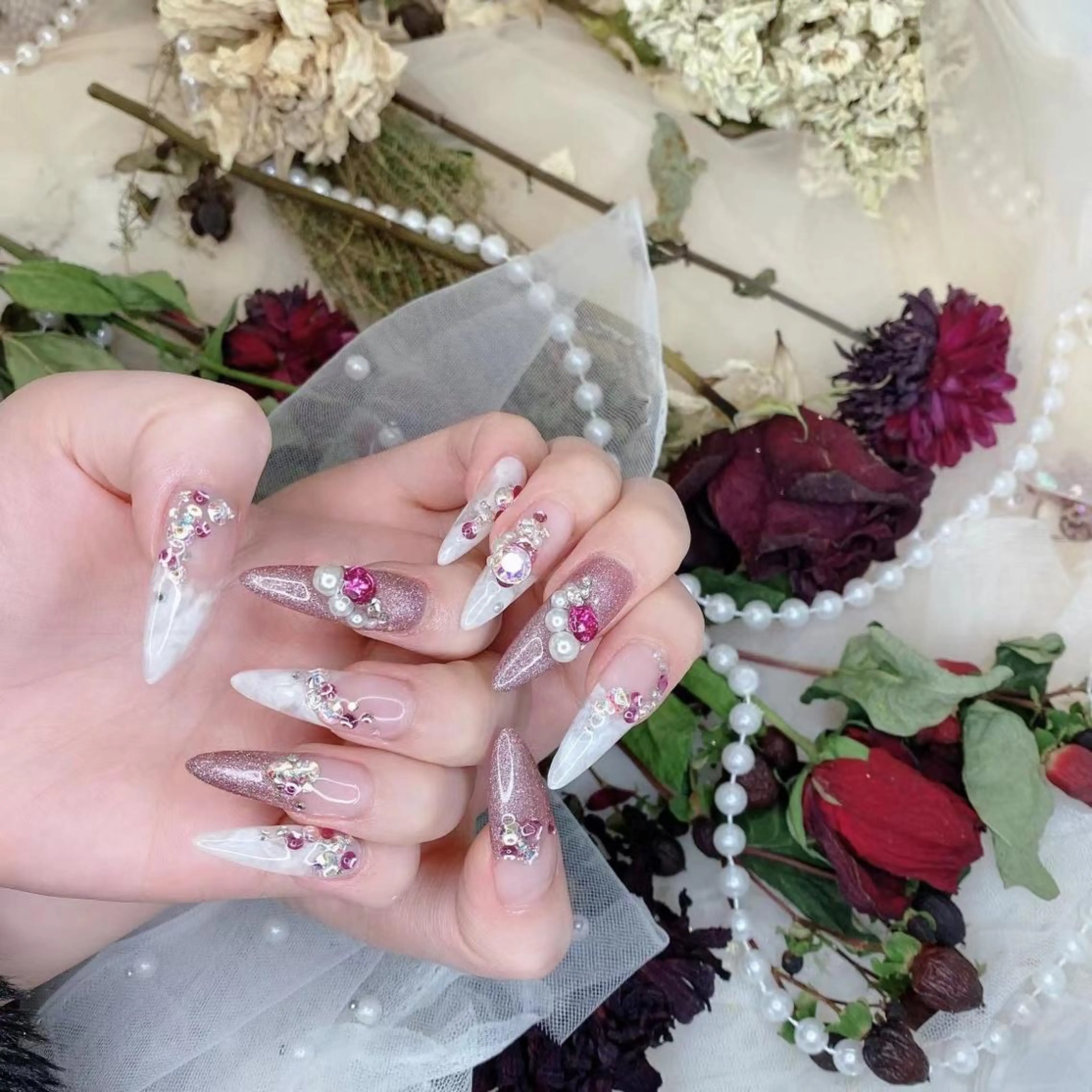 ネイル ピンク ホワイト Babarla nailのネイルデザイン