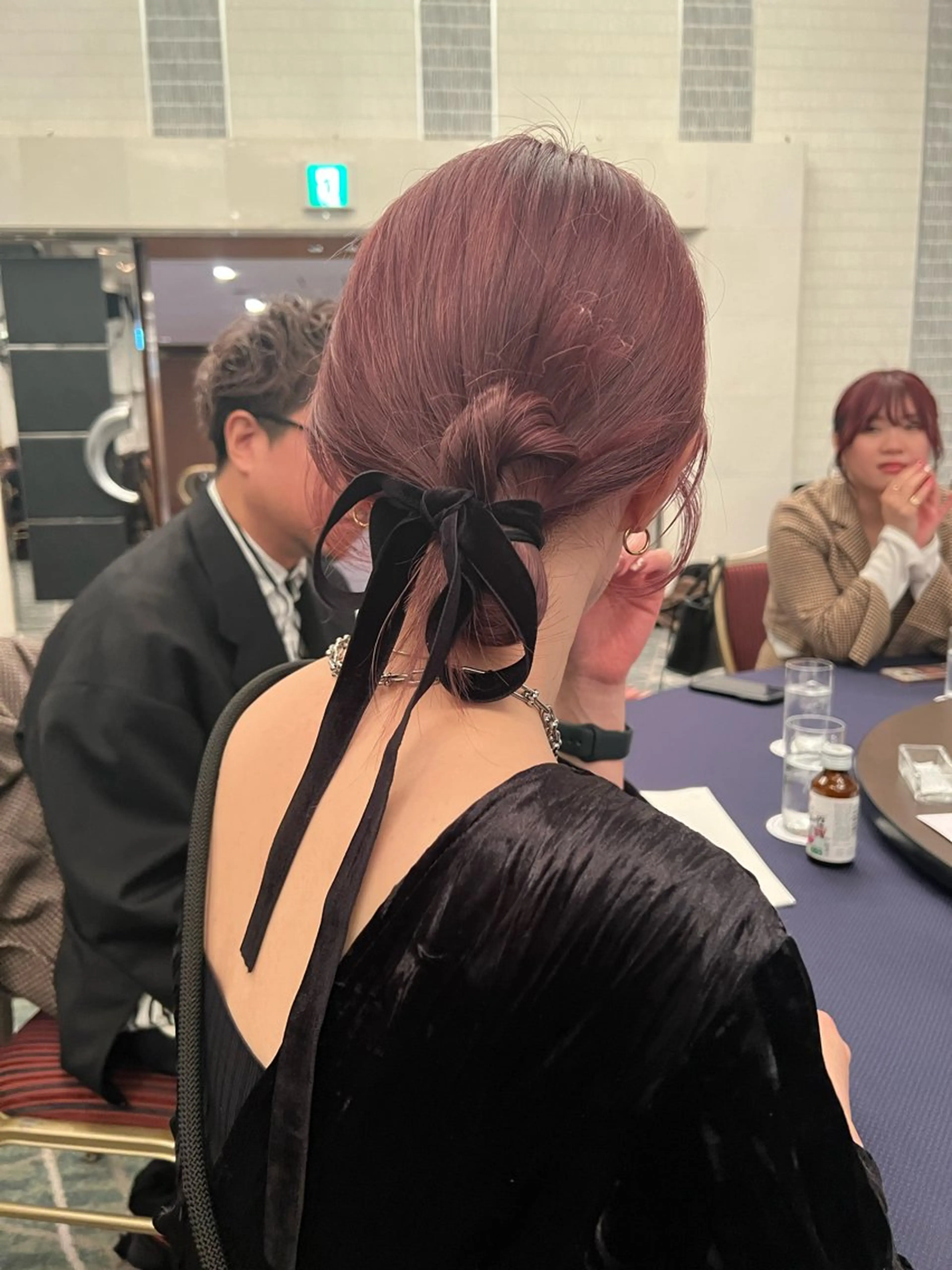 セミロング カラー ヘアアレンジ ヘアカラー 田中 月菜のヘアスタイル