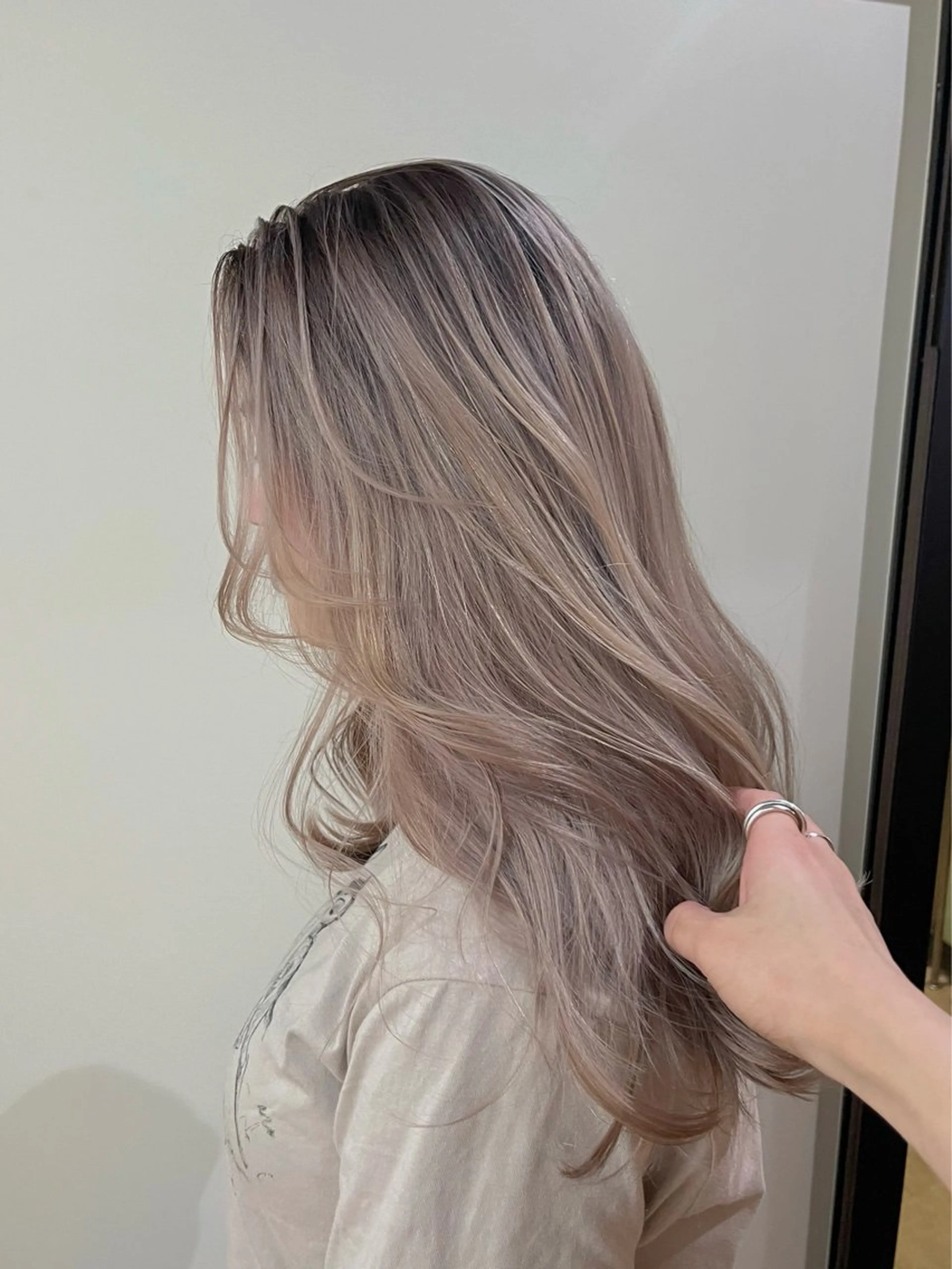 ロング カラー ヘアカラー トリートメント ヘアセット 垢抜けヘア 🍯ayumi🍯のヘアスタイル