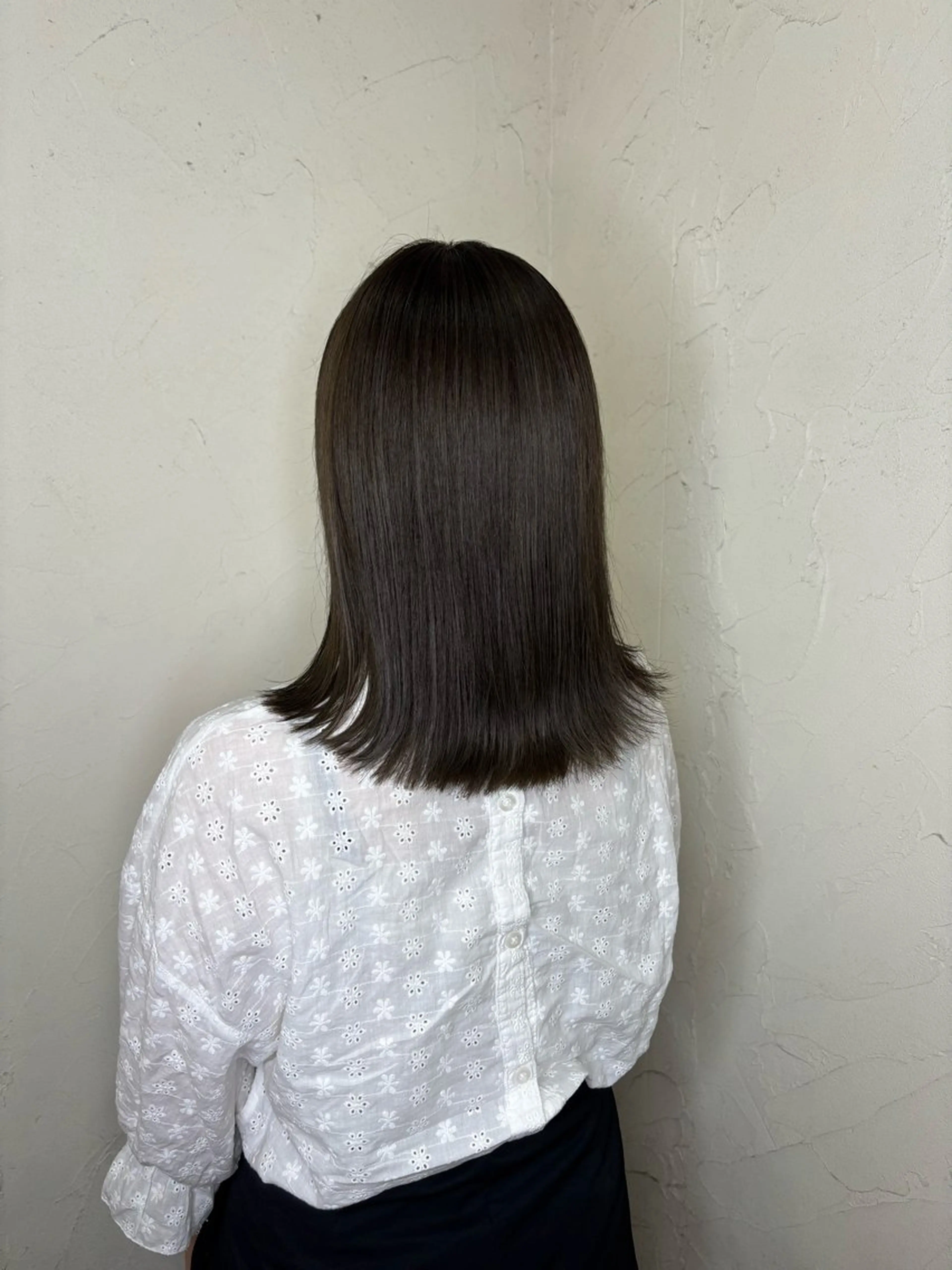 ミディアム カラー カット ヘアカラー 顔周り/暗髪カラー /アベ マホのヘアスタイル
