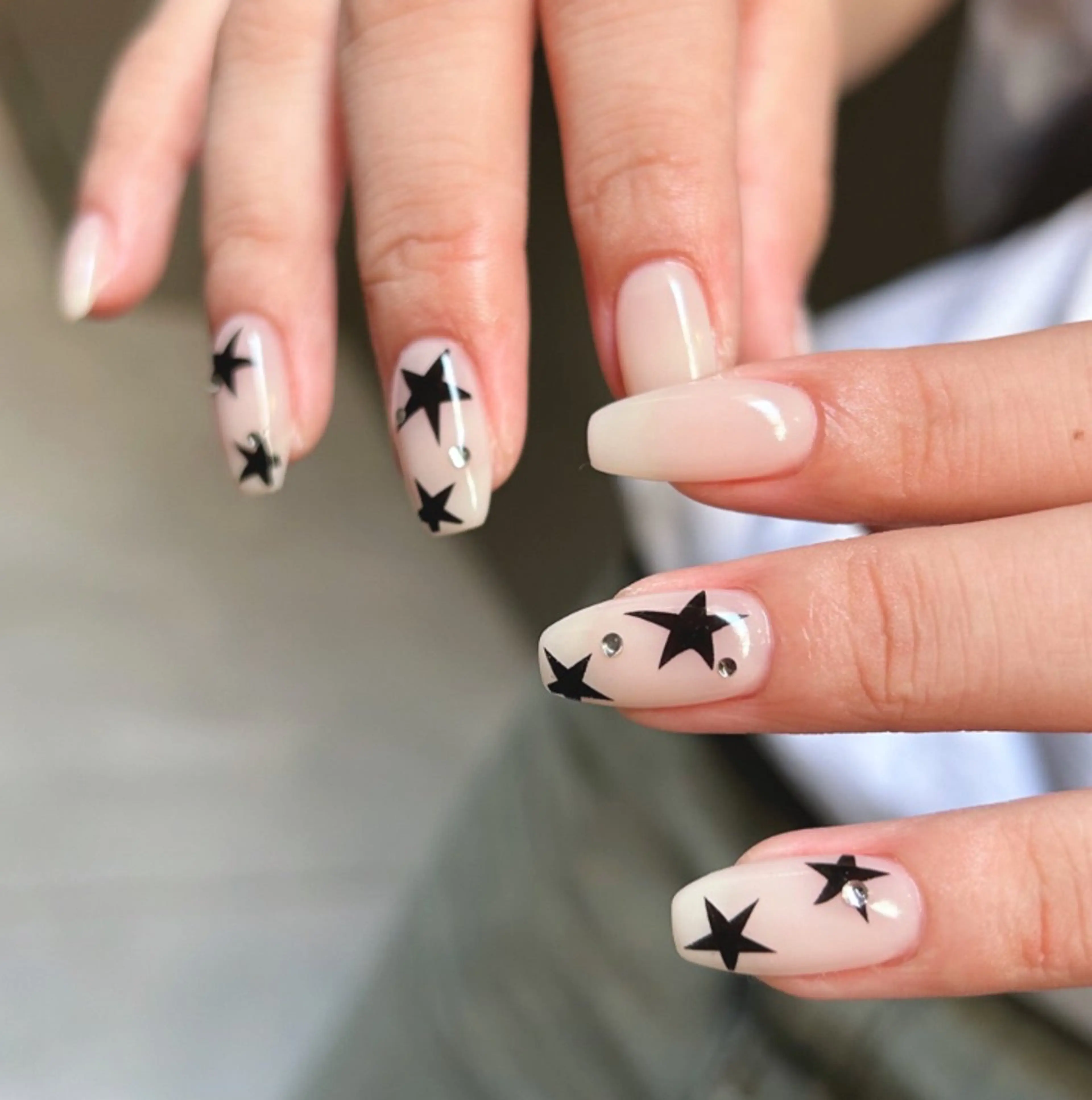 ネイル 長さ出し グラデーション キラキラネイル 韓国ネイル ラメ(グリッター) ハンドネイル ハンドケア Chisa Nail Studio所属・リ リのネイルデザイン