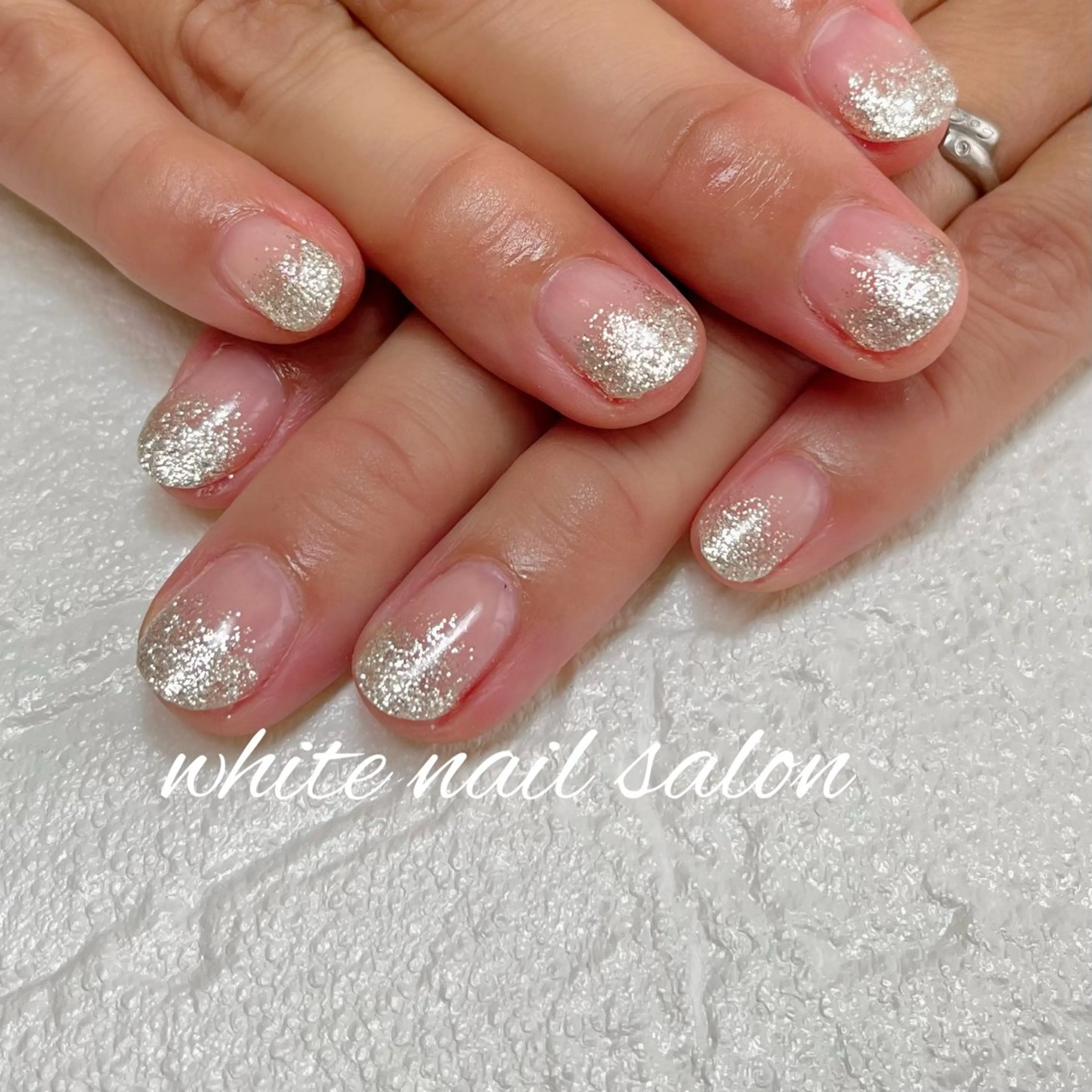 ネイル フットネイル ジェルネイル グラデーション ハードジェル ラメ(グリッター) ハンドネイル white nail salonのネイルデザイン