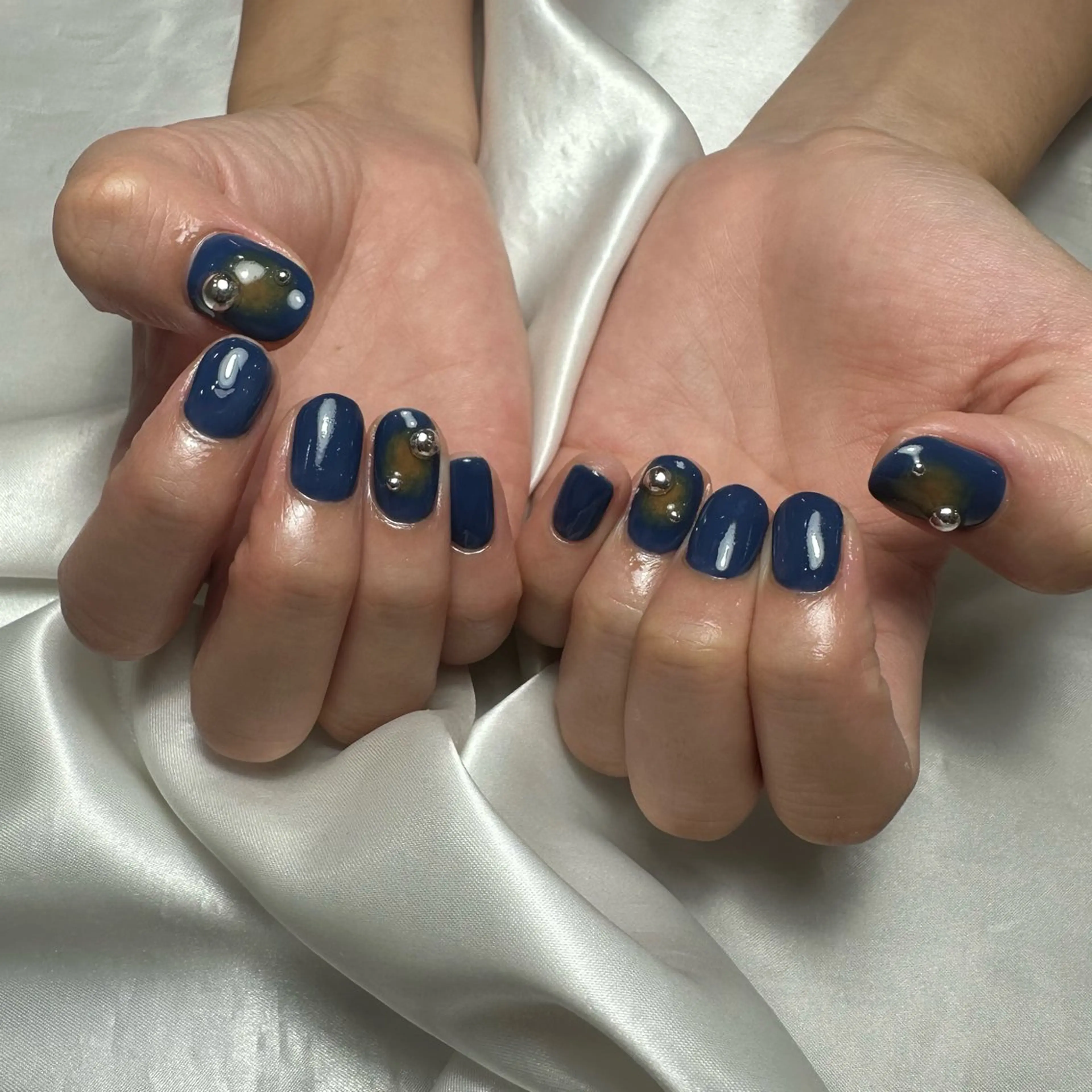 ネイル ネイビー オレンジ シルバー ハンドネイル Ray nail natsu🎀のネイルデザイン