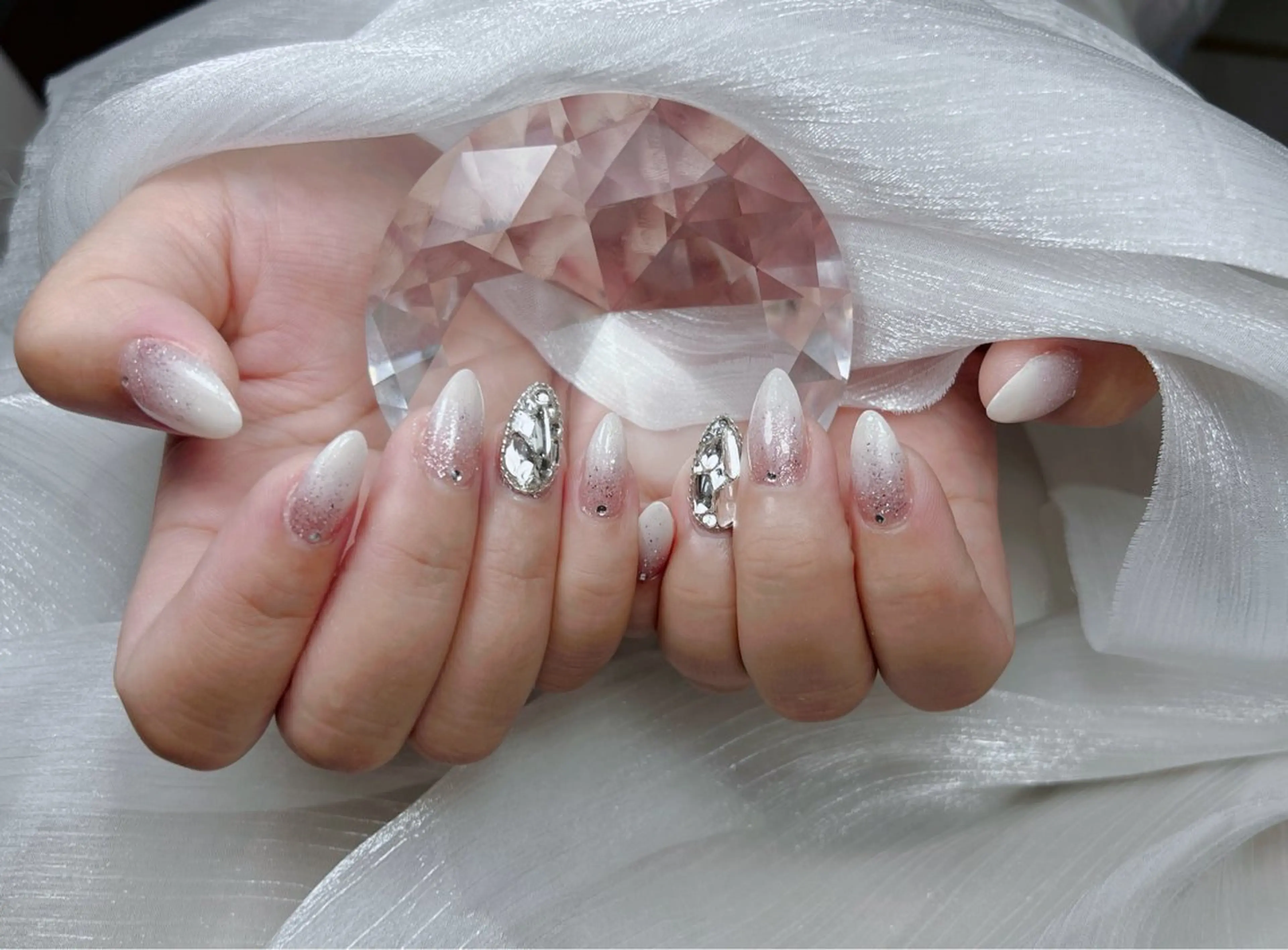 ネイル アートネイル オーロラネイル チークネイル 長さ出し フットネイル ハンドネイル フットネイル ハンドケア Noiranail_ studio川越西口のネイルデザイン