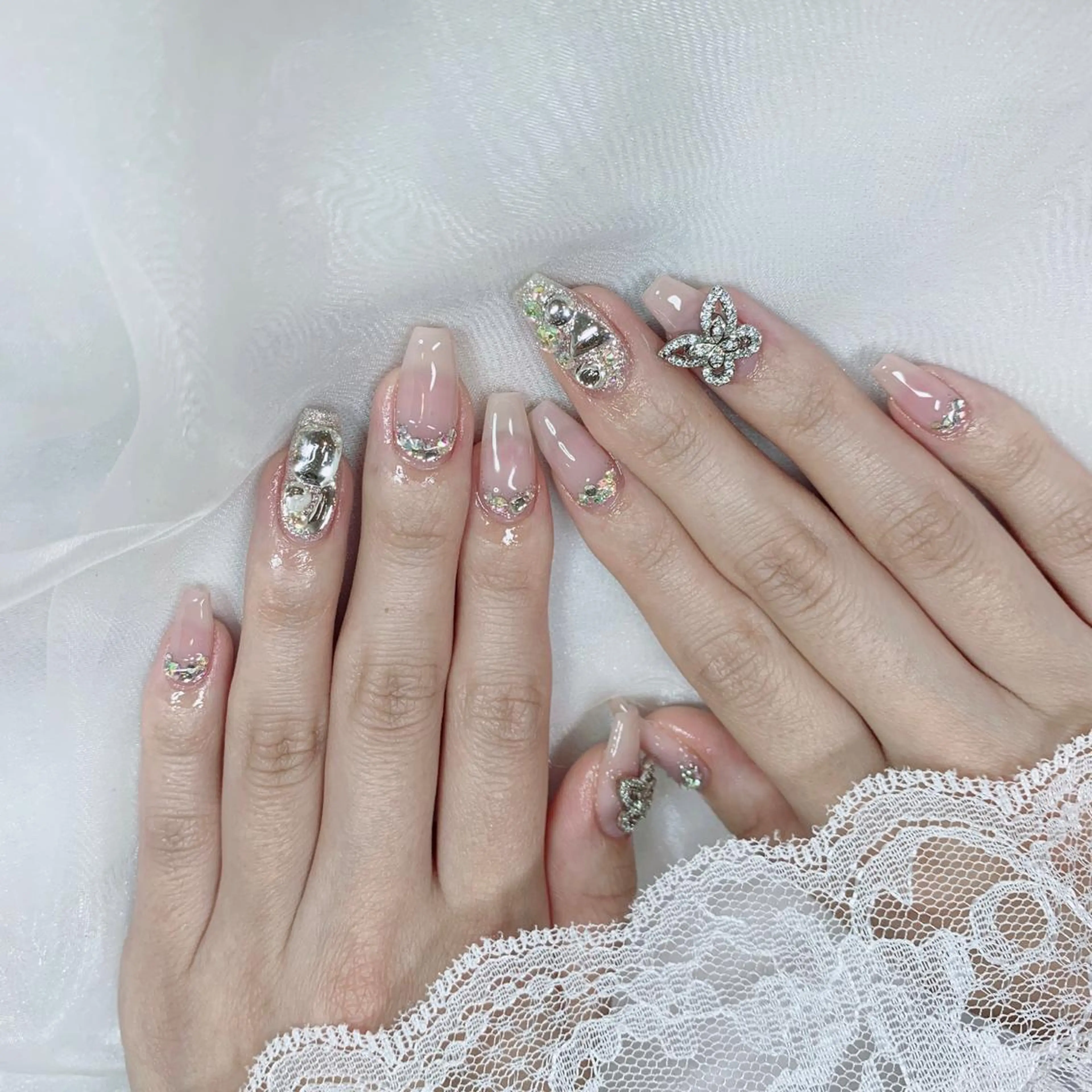 ネイル ハンドネイル La neige* yuki 🥯🍑のネイルデザイン