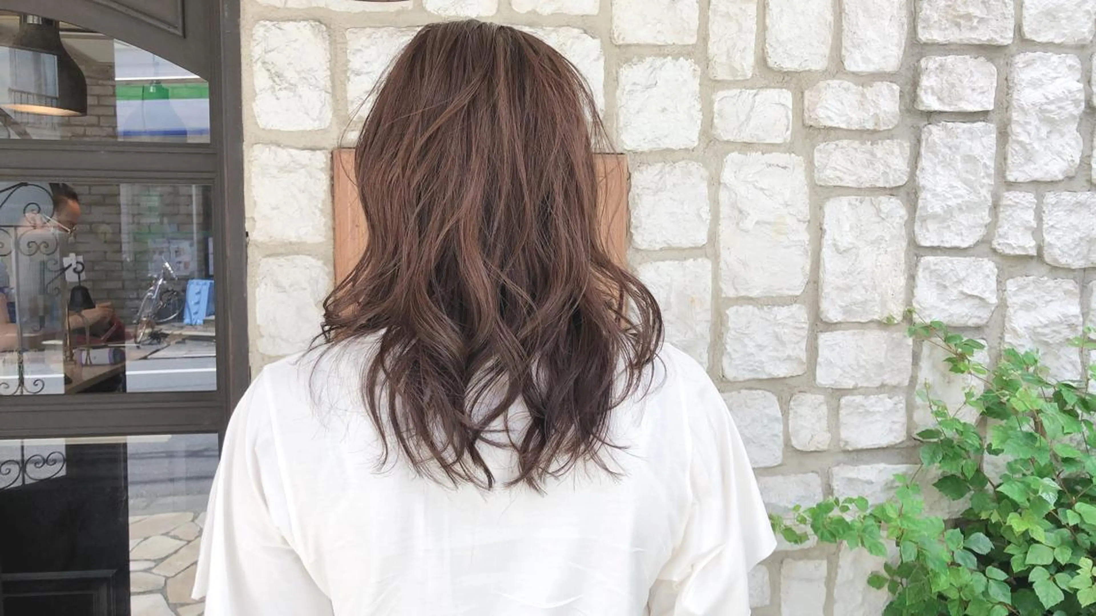 ミディアム カラー パーマ ヘアアレンジ メンズ キッズ ネイル マツエク・マツパ ベージュカラー レイヤーカット カット ヘアカラー トリートメント OAK  兵庫所属・OAK 兵庫のヘアスタイル