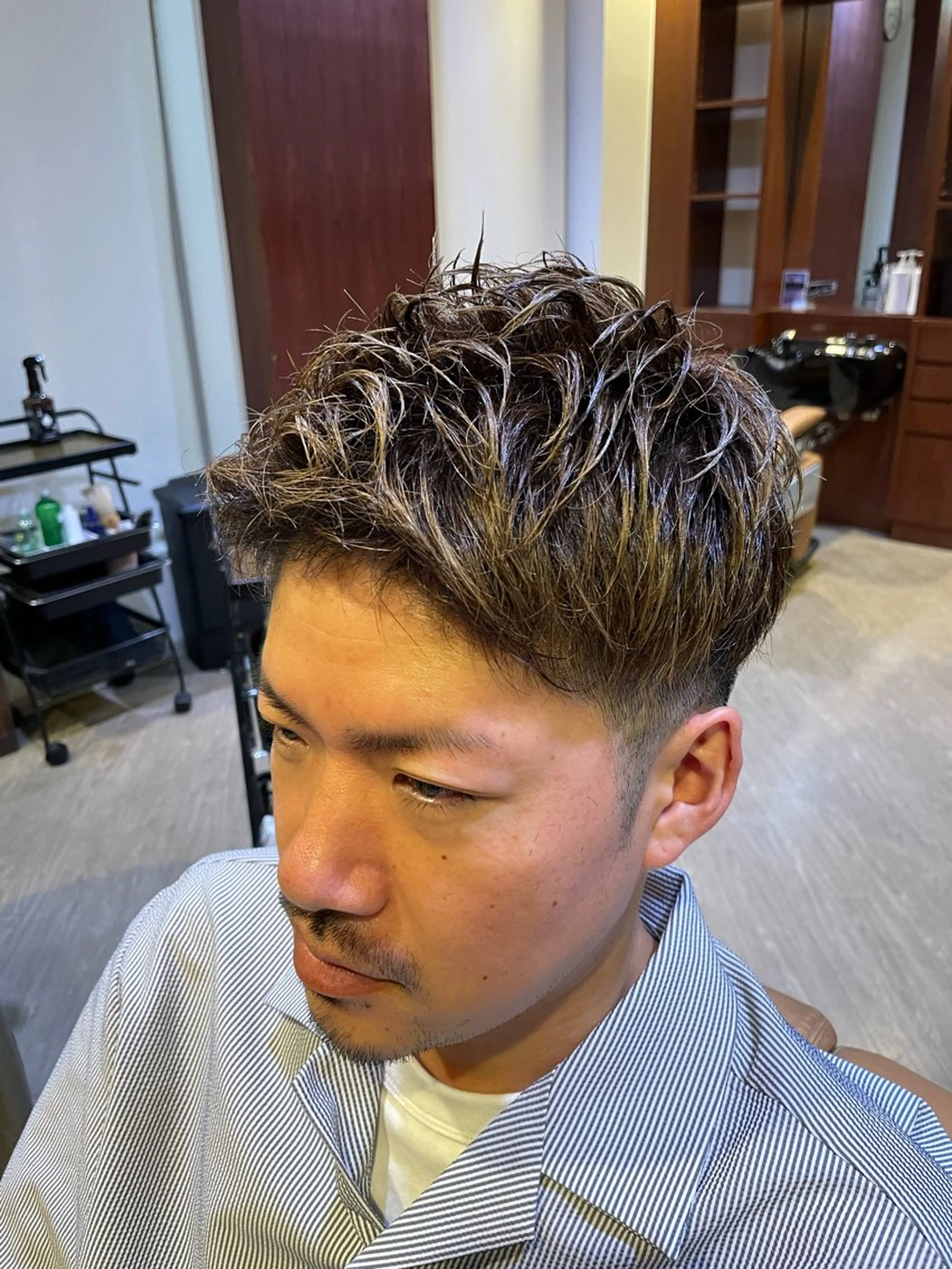ショート ショートヘア ヒロ銀座BARBERSHOP難波店所属・菅野 樹のヘアスタイル