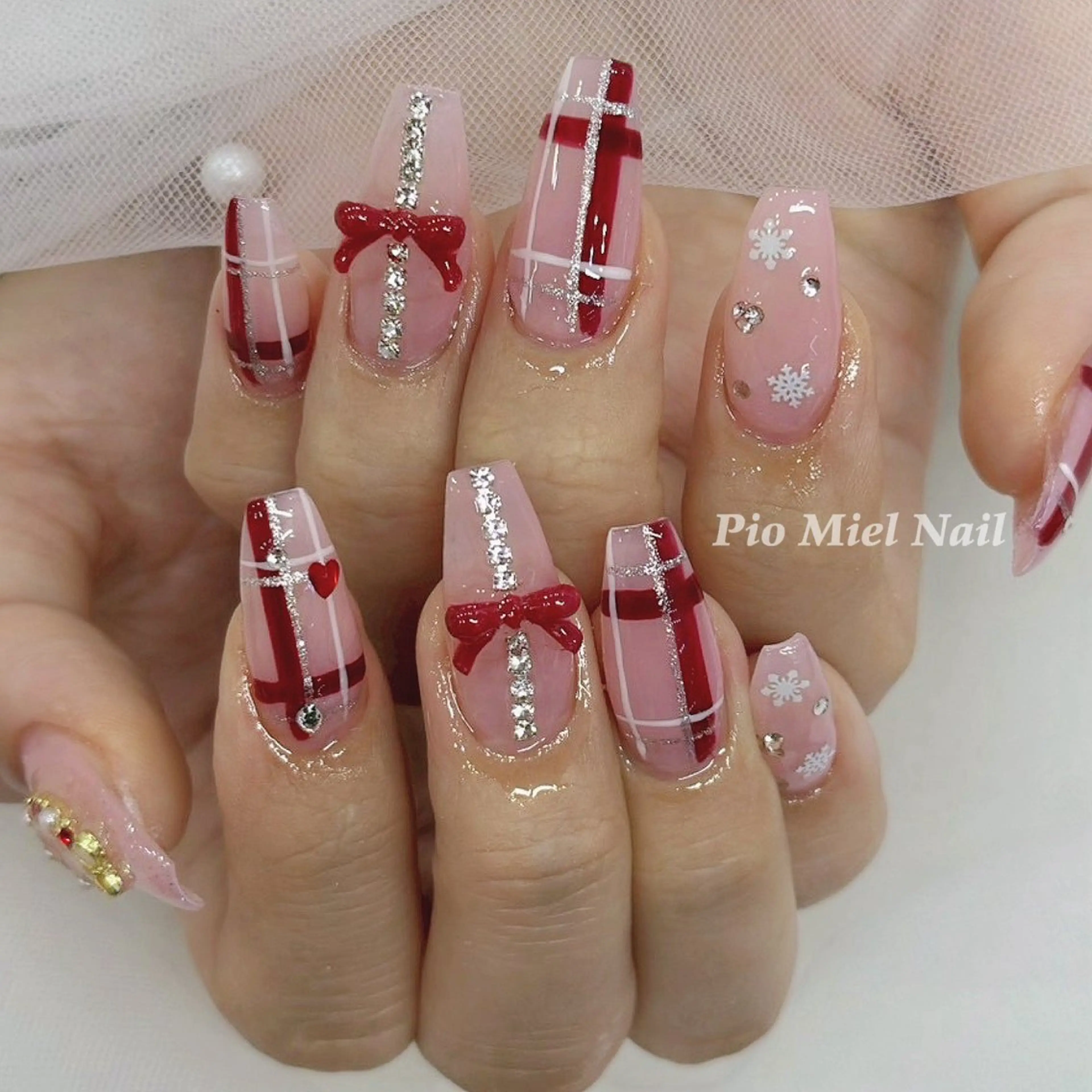 ネイル アートネイル 長さ出し ジェルネイル ガーリー 韓国ネイル ハンドネイル HANA 長さだしのネイルデザイン