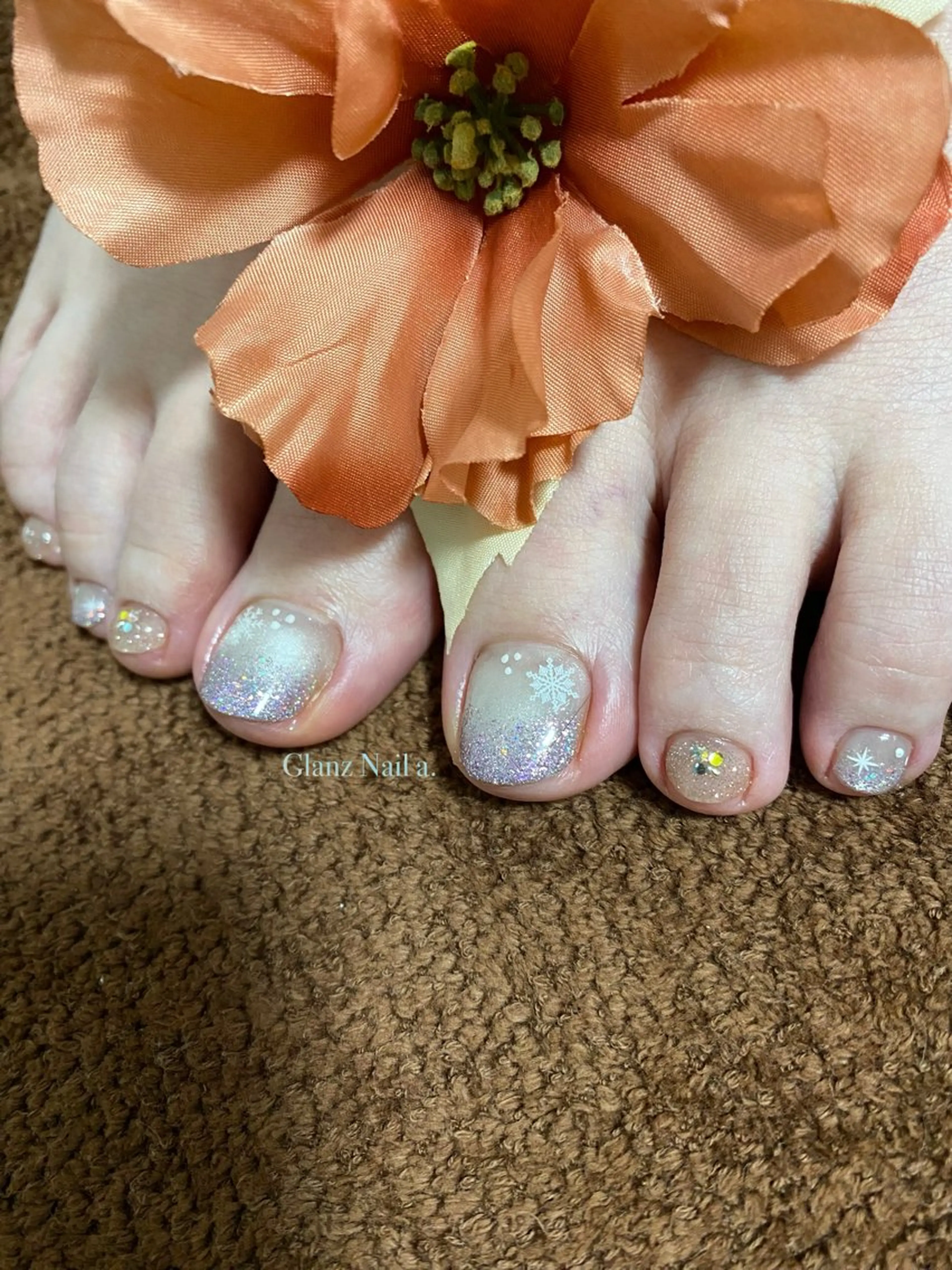 ネイル キラキラネイル 冬ネイル フットネイル Glanz  Nail aのネイルデザイン