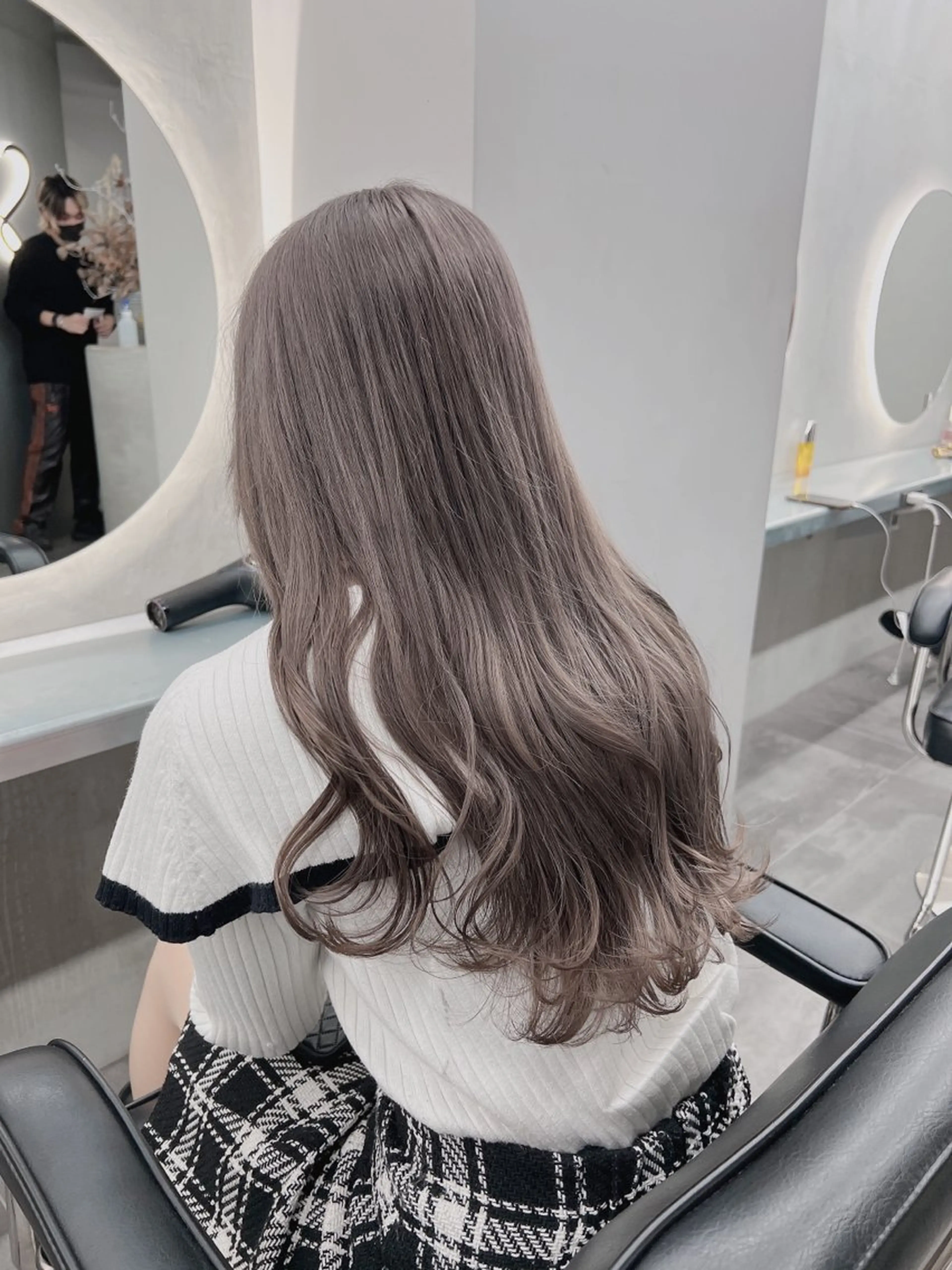 ロング カラー ヘアカラー トリートメント ♡透け感カラー 大賀哲平♡のヘアスタイル