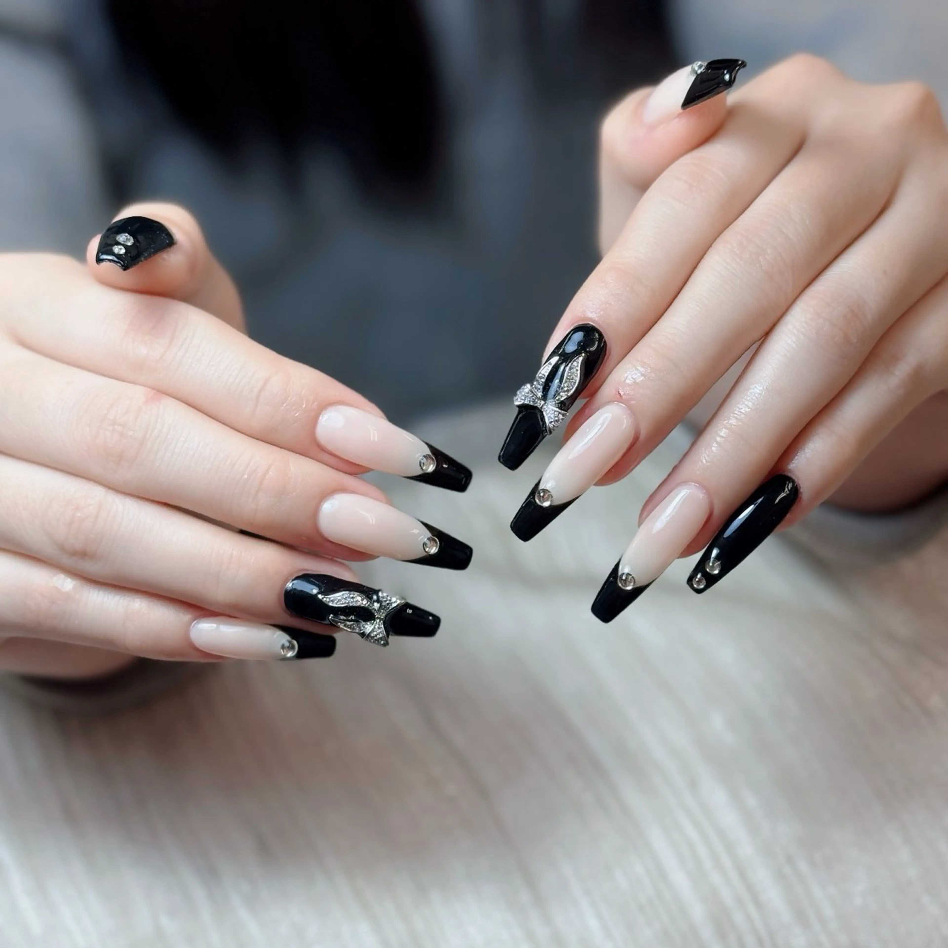 ネイル ジェルネイル 韓国ネイル マグネットネイル ネイルチップ 冬ネイル Lenie Nailのネイルデザイン