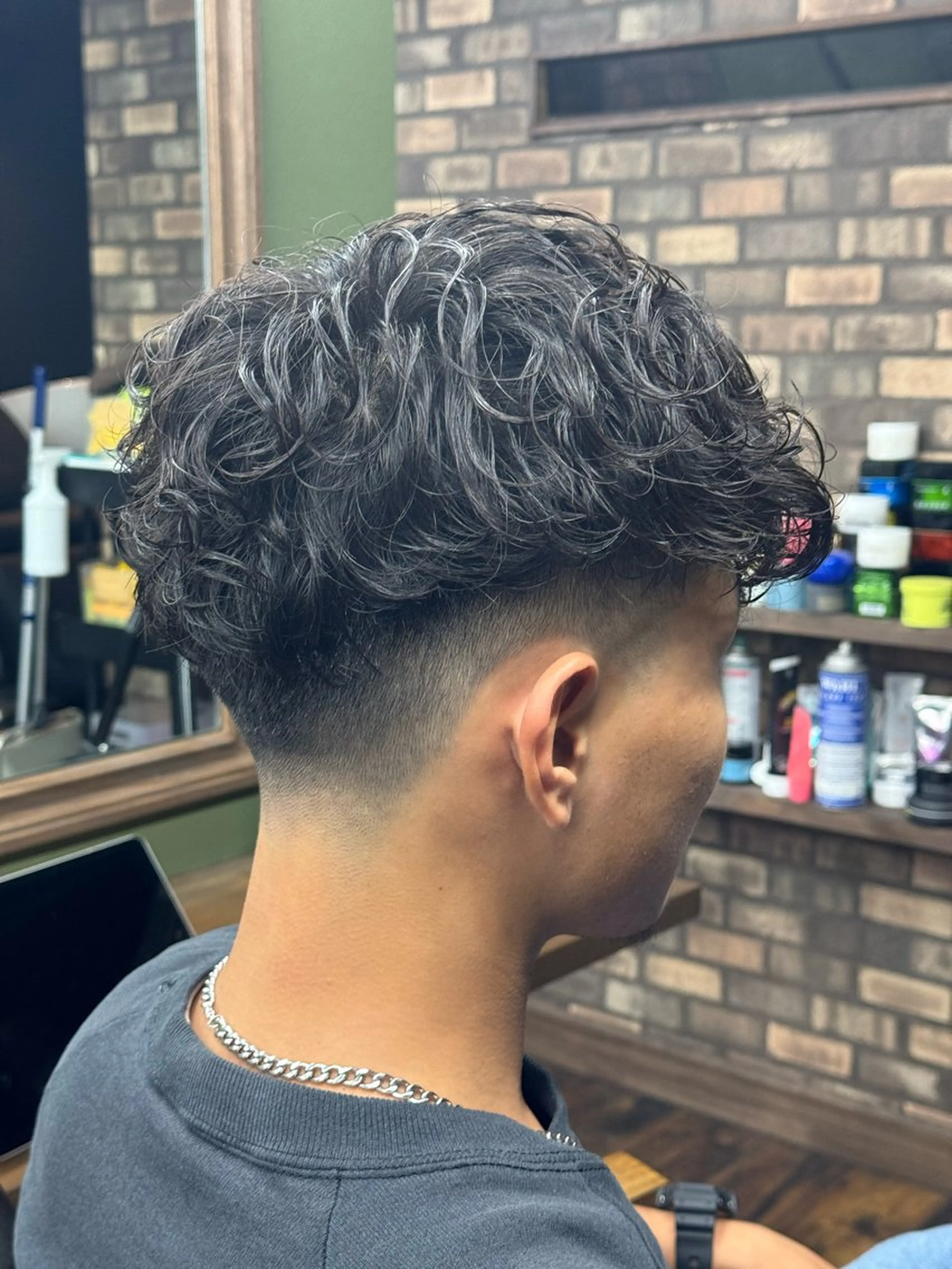 パーマ メンズ スペインカール maison所属・川崎 健翔のヘアスタイル