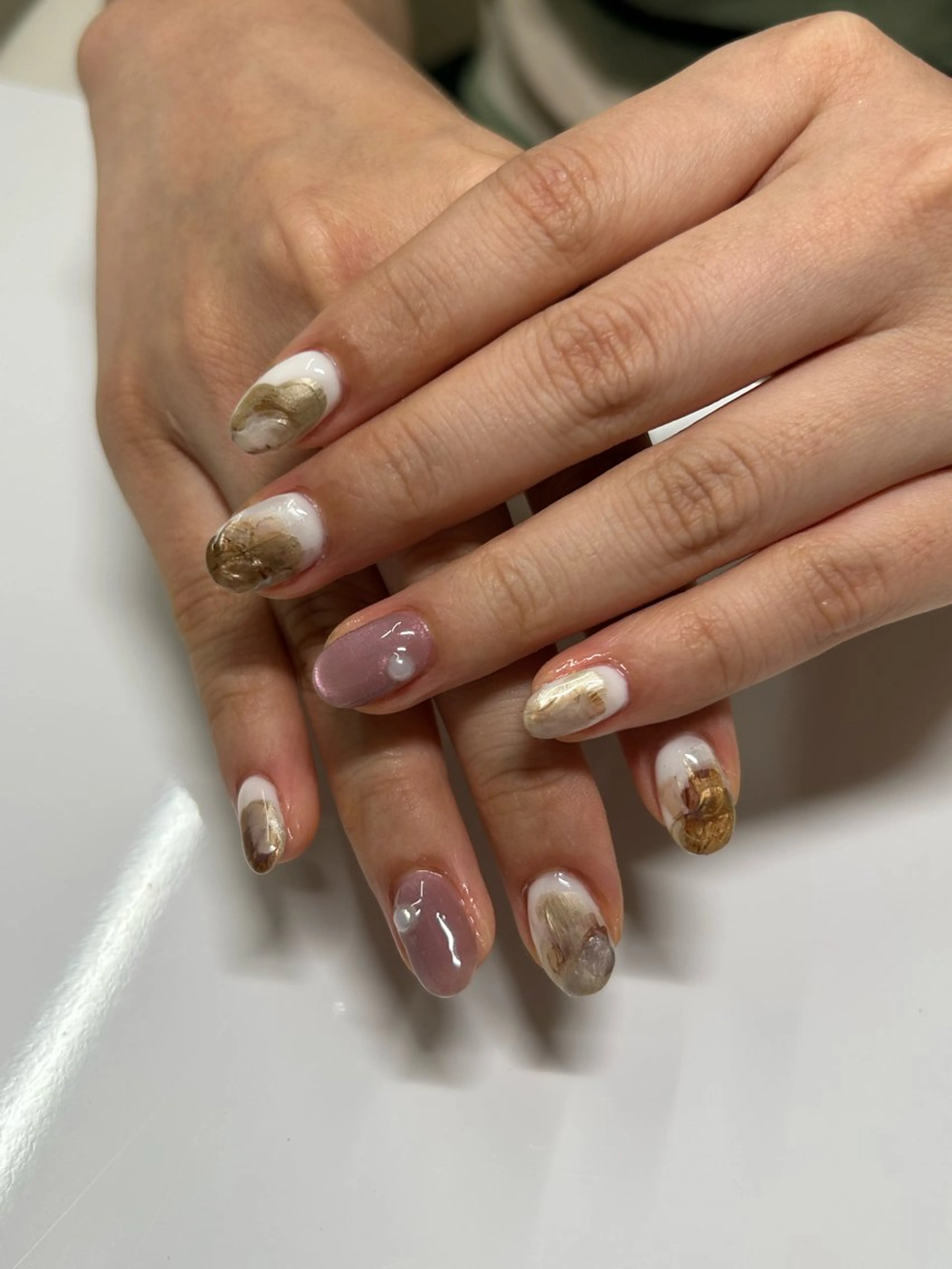 ネイル キラキラネイル マグネットネイル ニュアンスネイル ピンク katarina🪐 filonnailのネイルデザイン