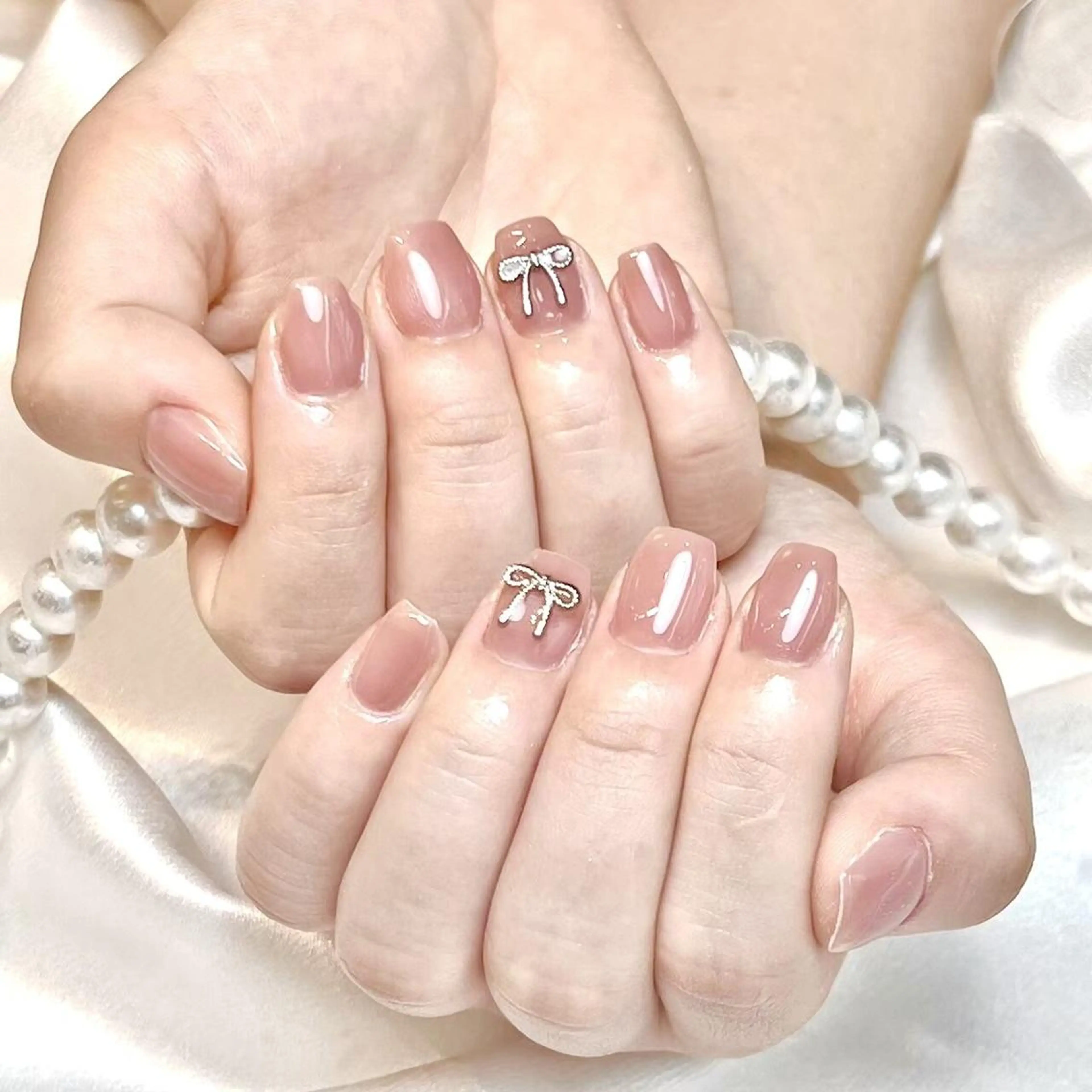 ネイル ハンドネイル RAFFINE 月🦋🩵のネイルデザイン