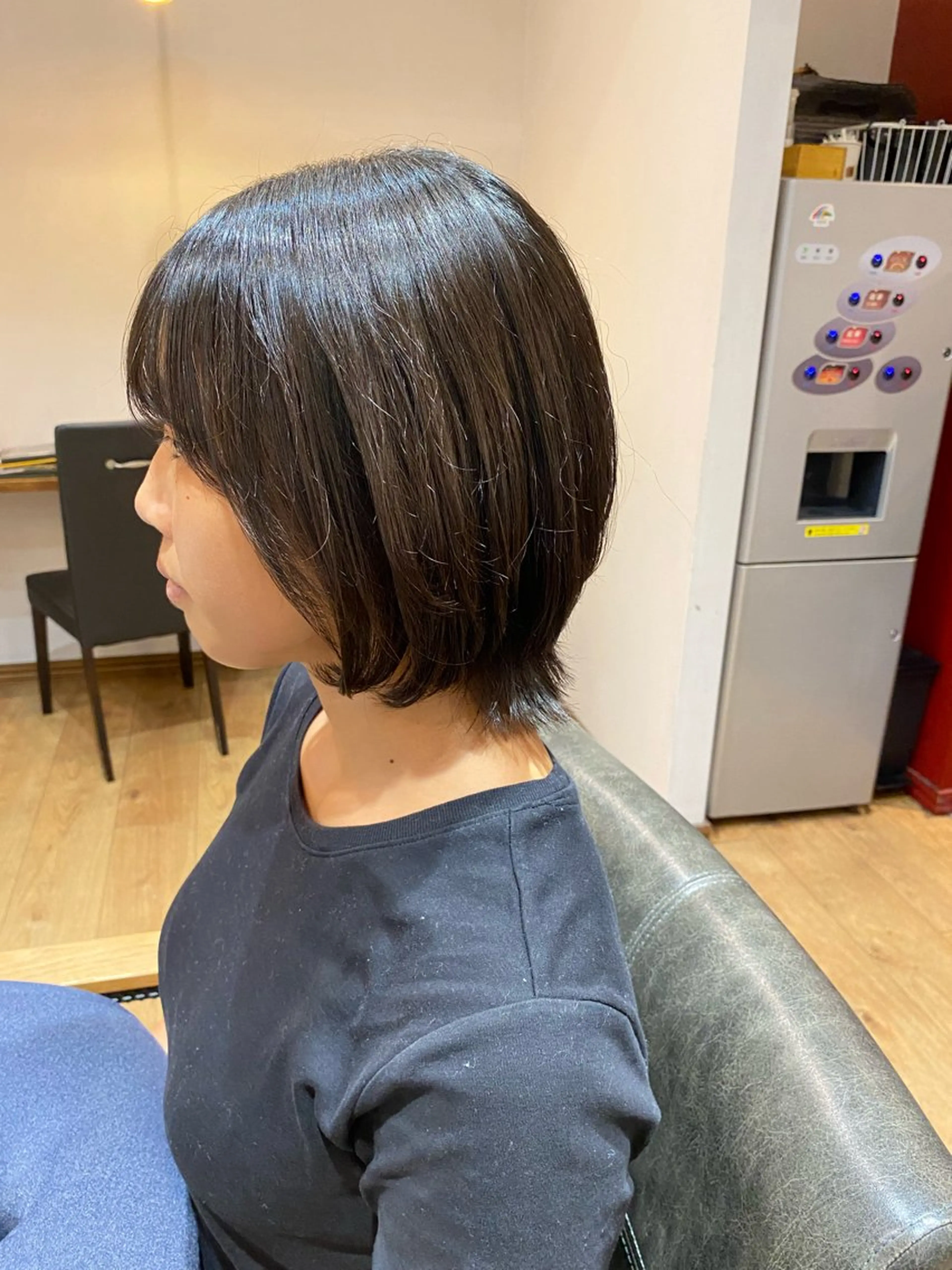 ミディアム ウルフカット 暖色系カラー まおのヘアスタイル
