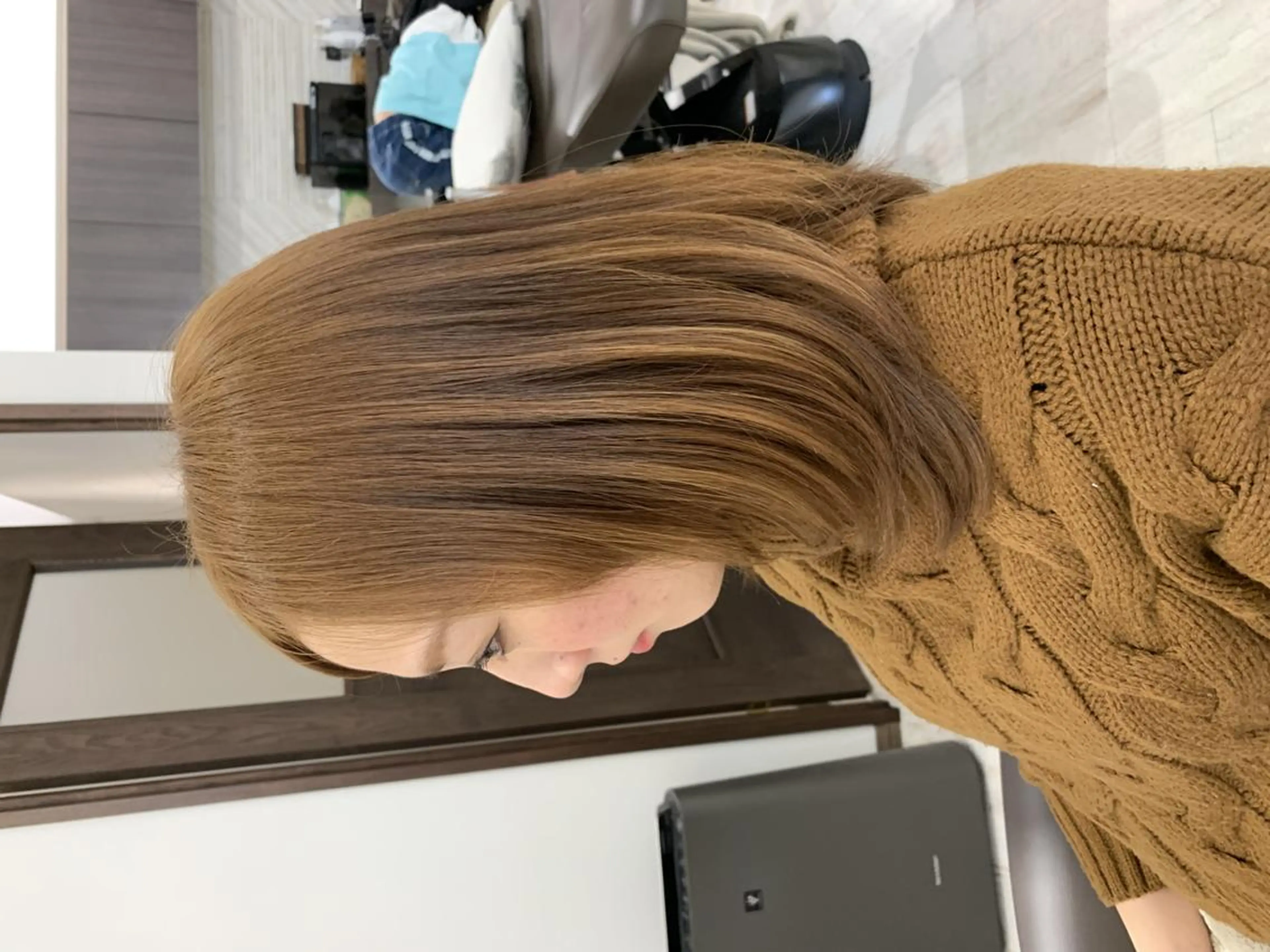 ミディアム カラー 瀬尾 由希菜のヘアスタイル