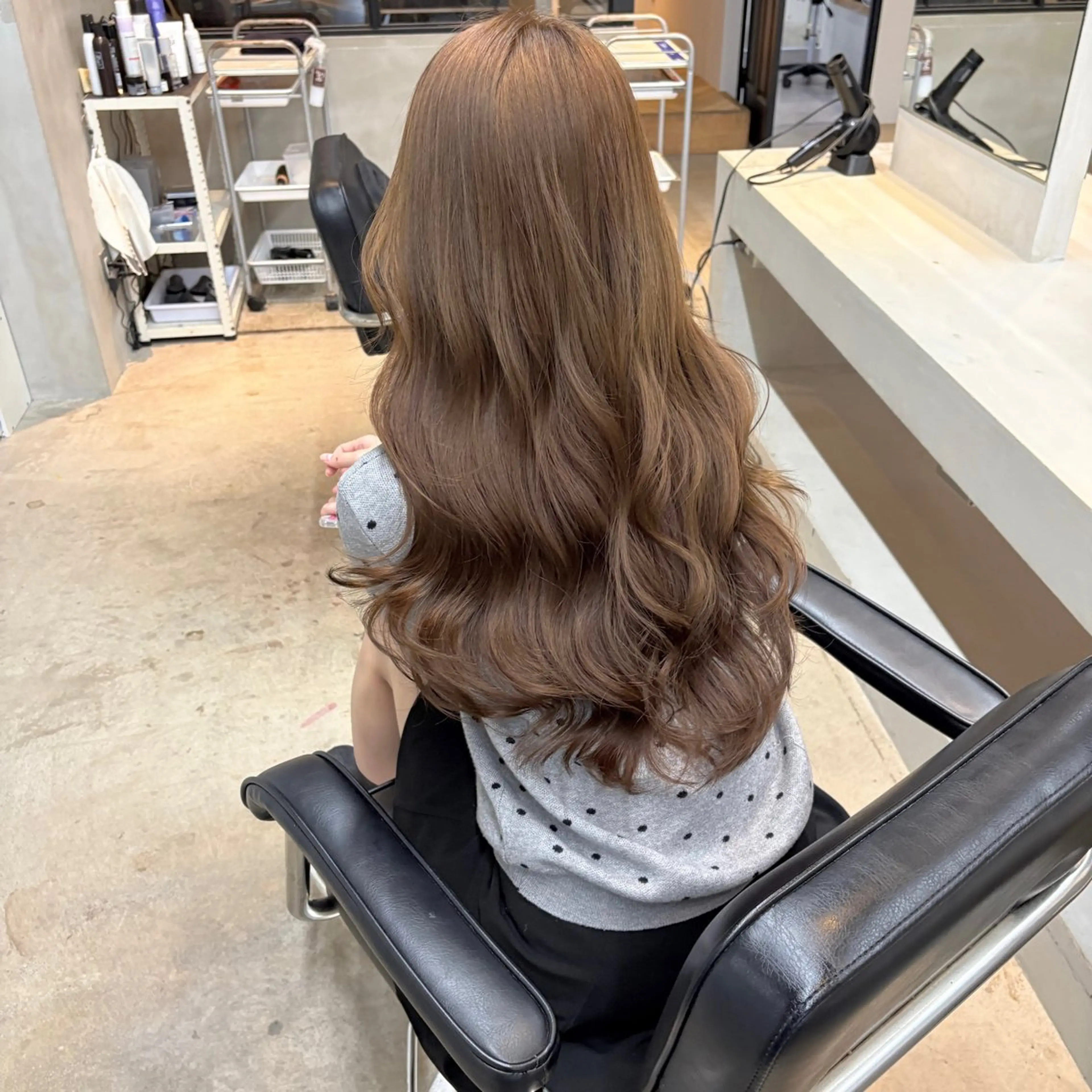 ロング レイヤーカット トリートメント ヘアカラー はちすか るかのヘアスタイル