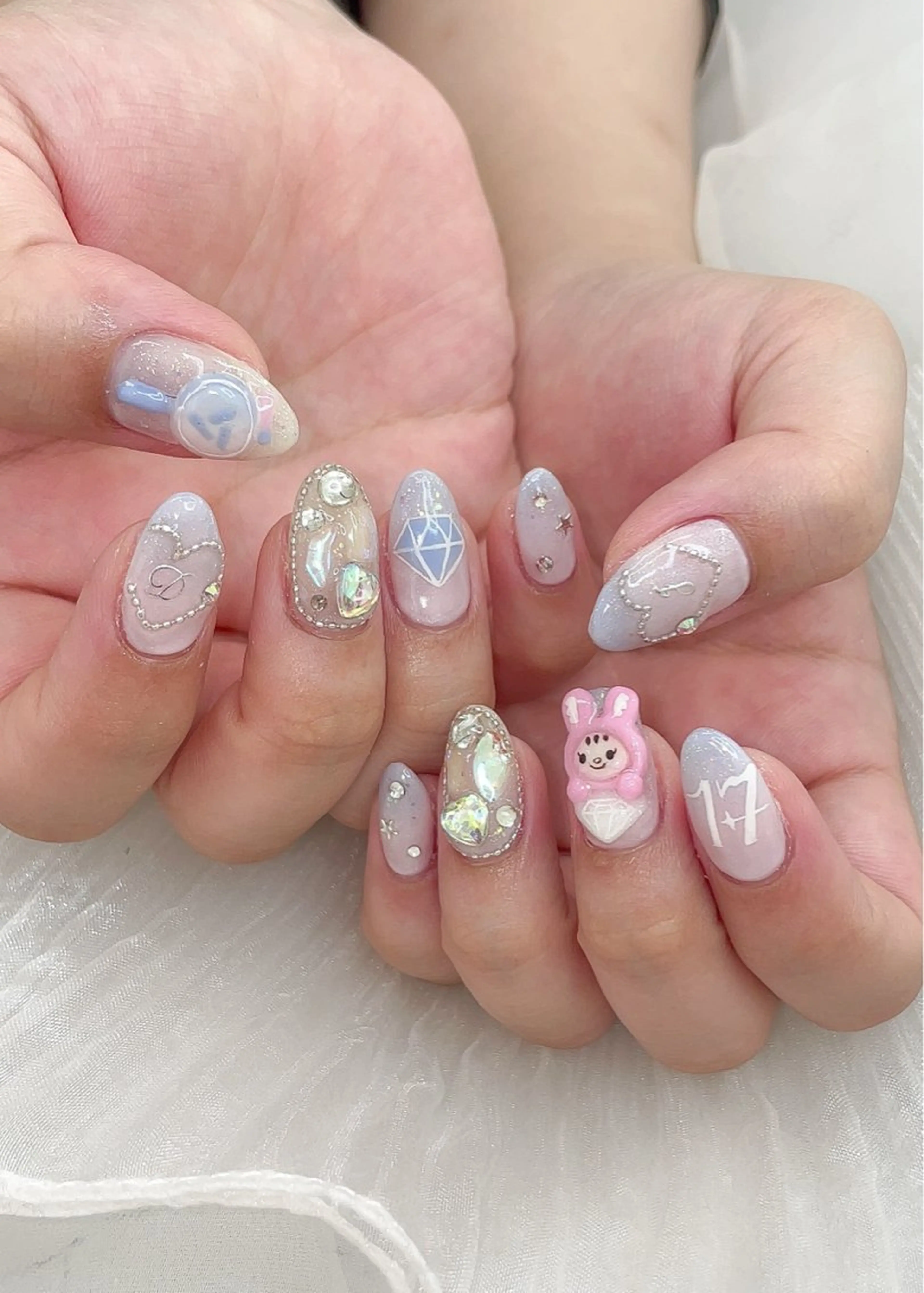 ネイル ストーンネイル ハンドネイル 五十嵐 美智のネイルデザイン