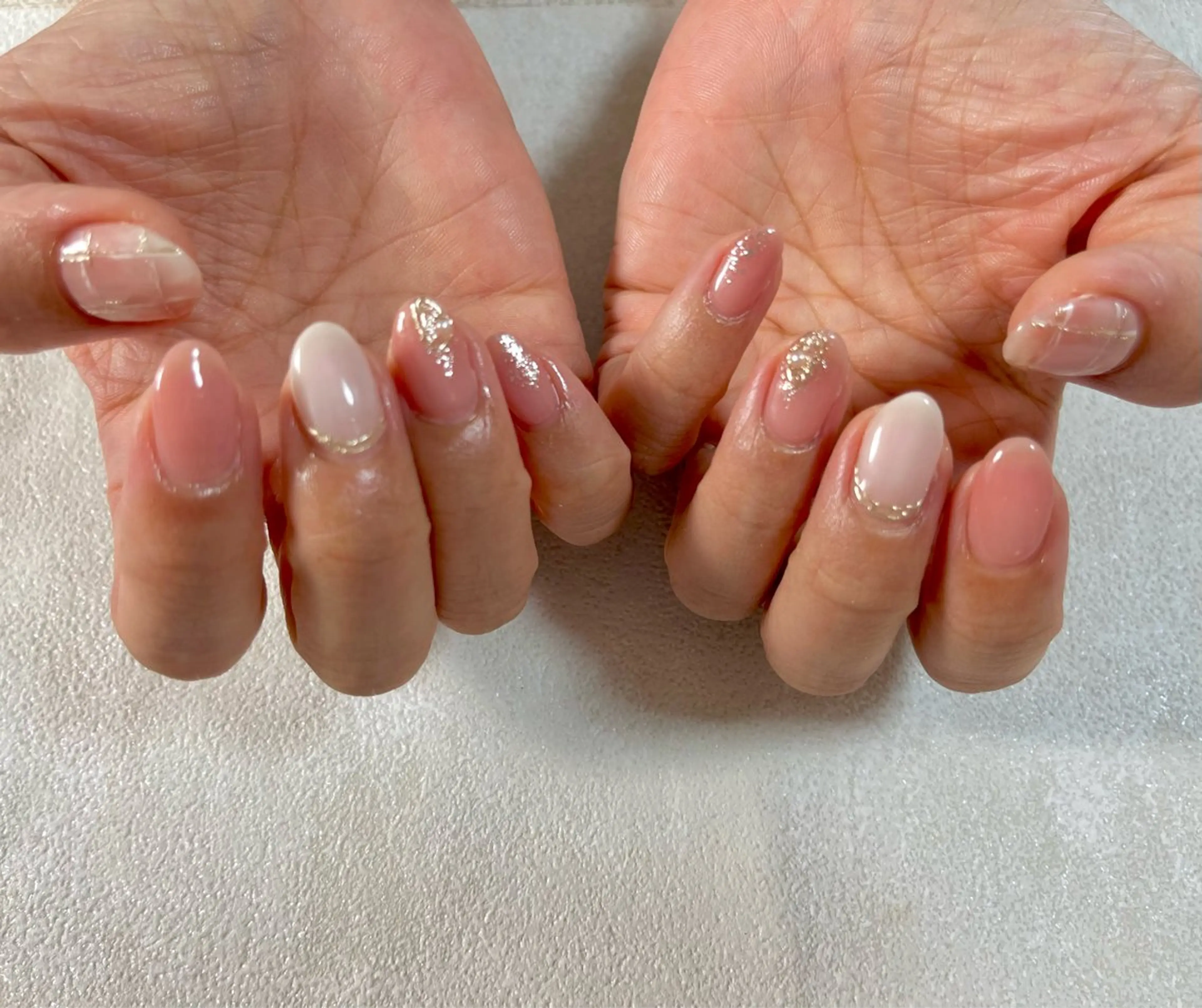 ネイル オーロラネイル ブルー フットネイル フレンチネイル ジェルネイル ハンドネイル kiki nail たまプラーザのネイルデザイン