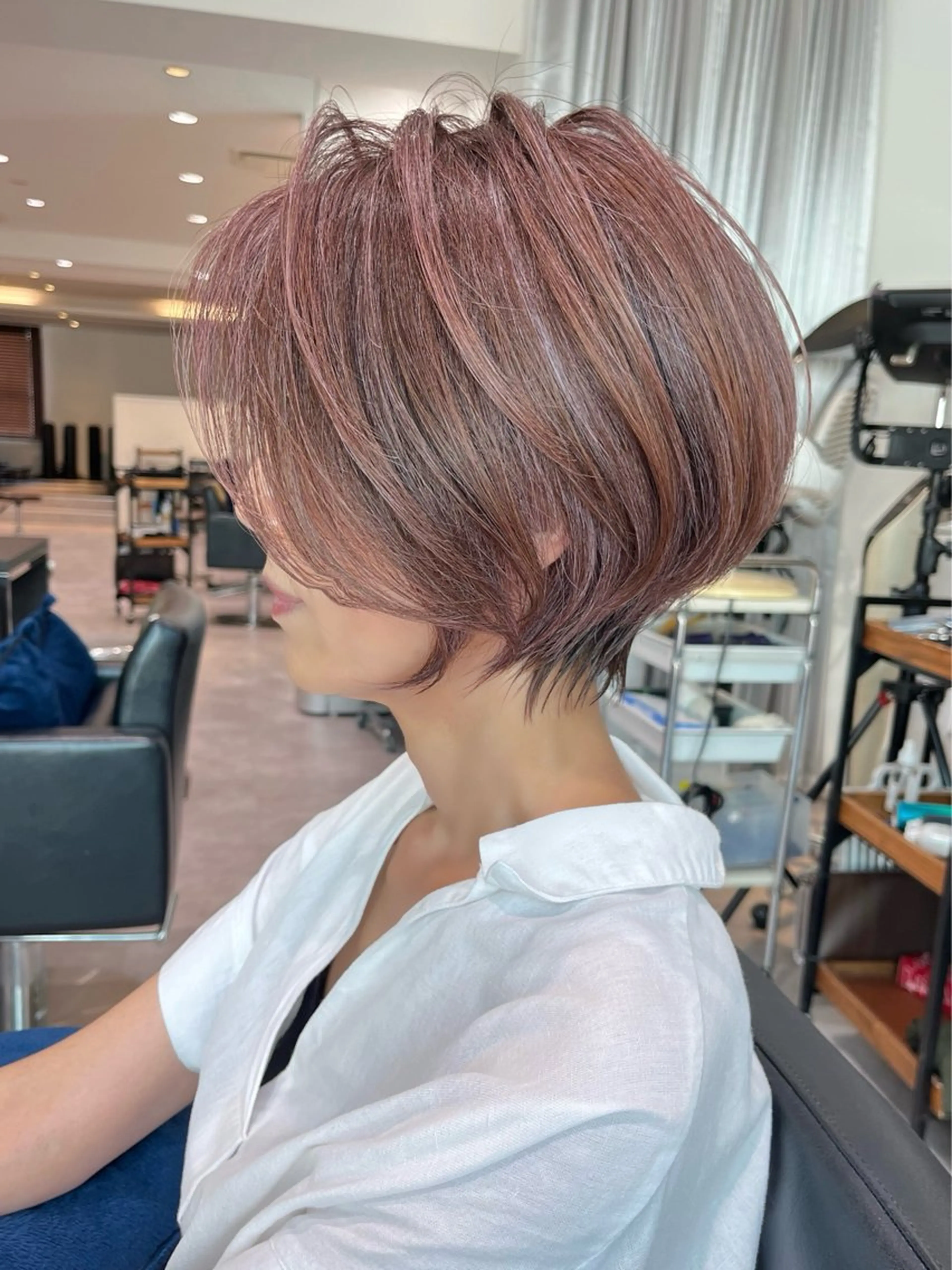 ショート カラー カット ヘアカラー &STORIES所属・襟足でお悩みの方✂︎ くびれ職人ハシモトのヘアスタイル