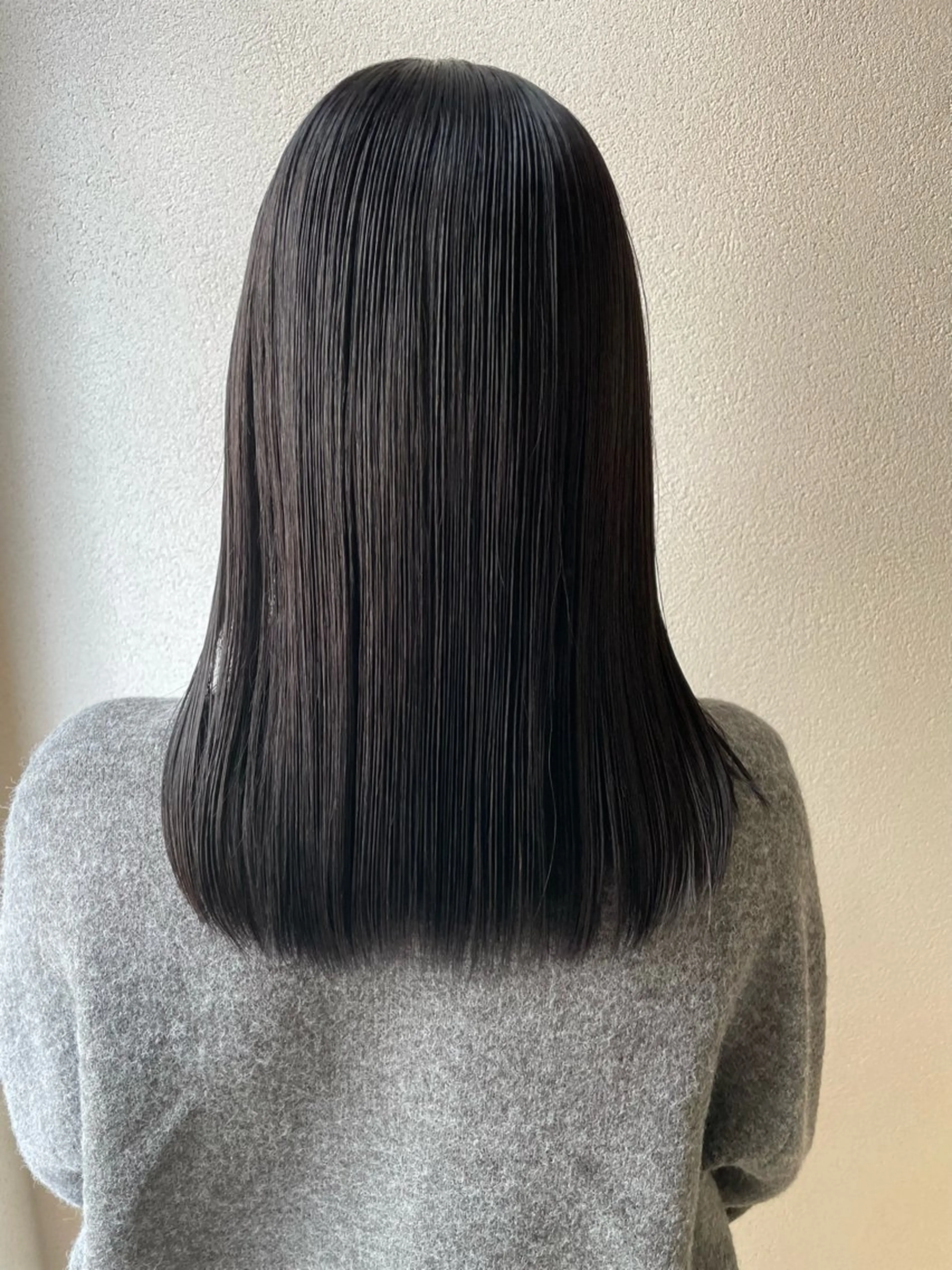 ミディアム カラー 沢田 瞳のヘアスタイル