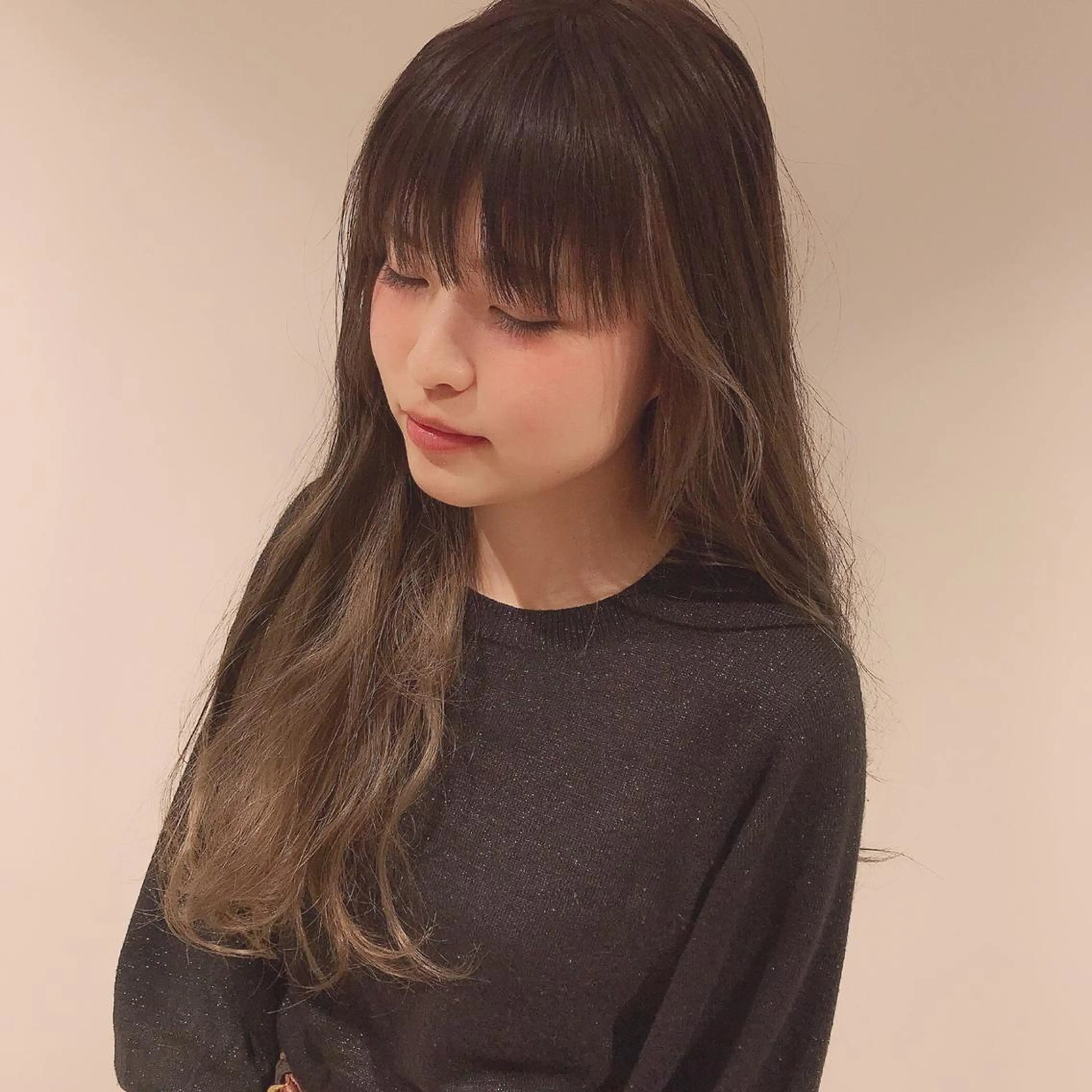 ロング カラー グレージュ ハイライトカラー インナーカラー ハイライト 💇‍♀️ハイライト 玉谷　俊💇‍♂️のヘアスタイル
