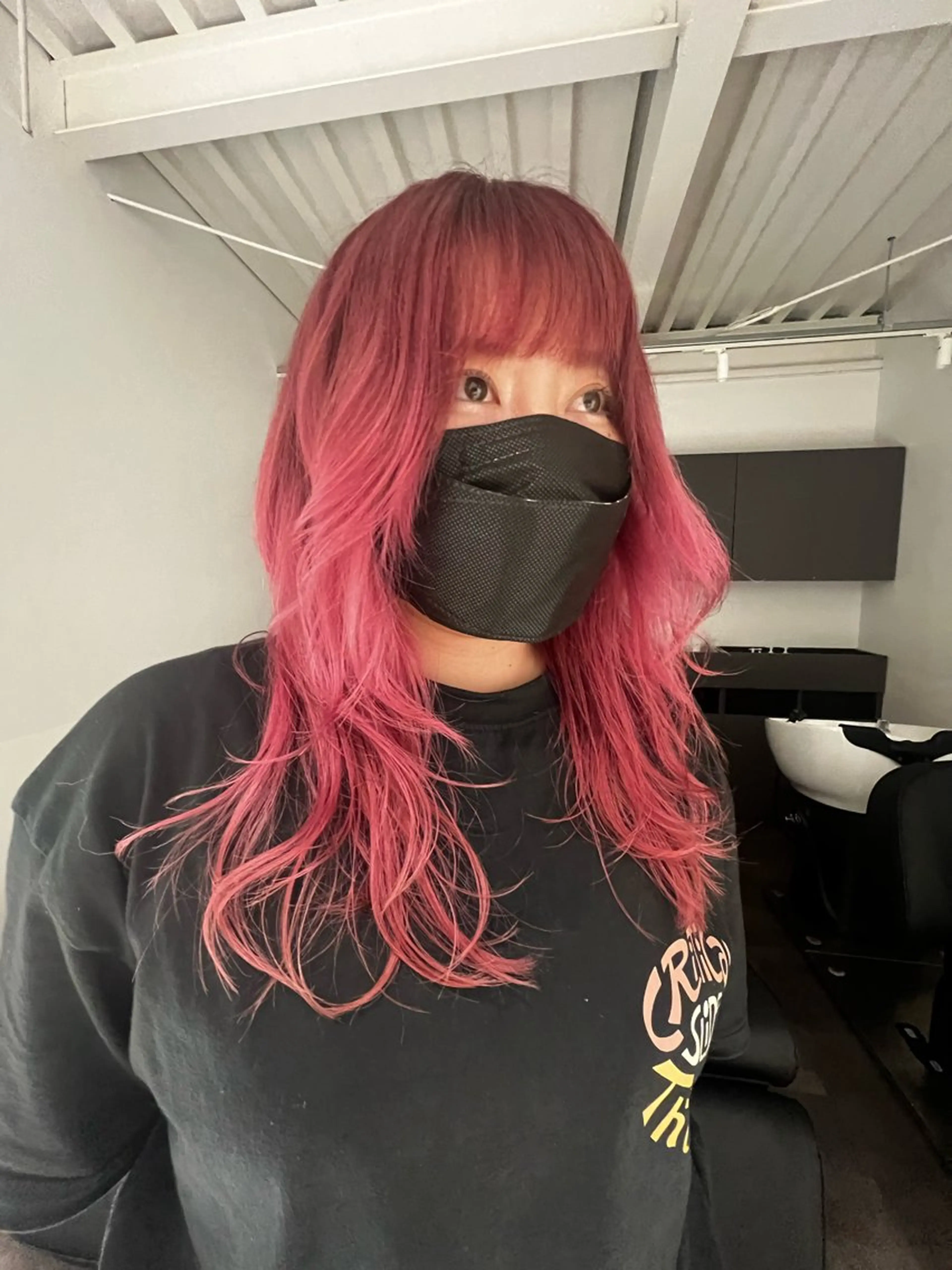 ミディアム カラー ブリーチ 透明感カラー ダブルカラー ハイトーンカラー qiie/ワンカラー メンズカット/カラーのヘアスタイル