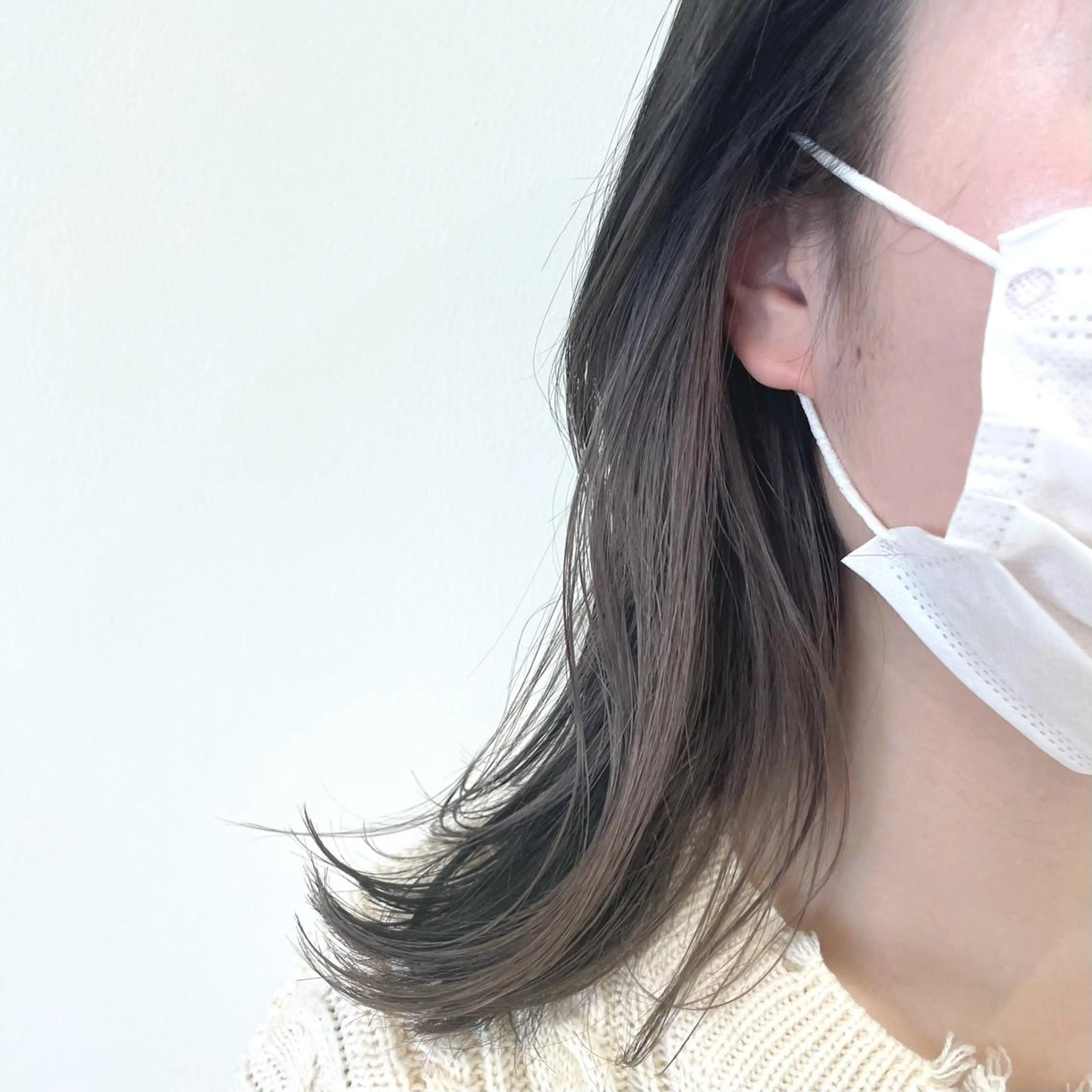 ミディアム カラー スナコザワ レナのヘアスタイル