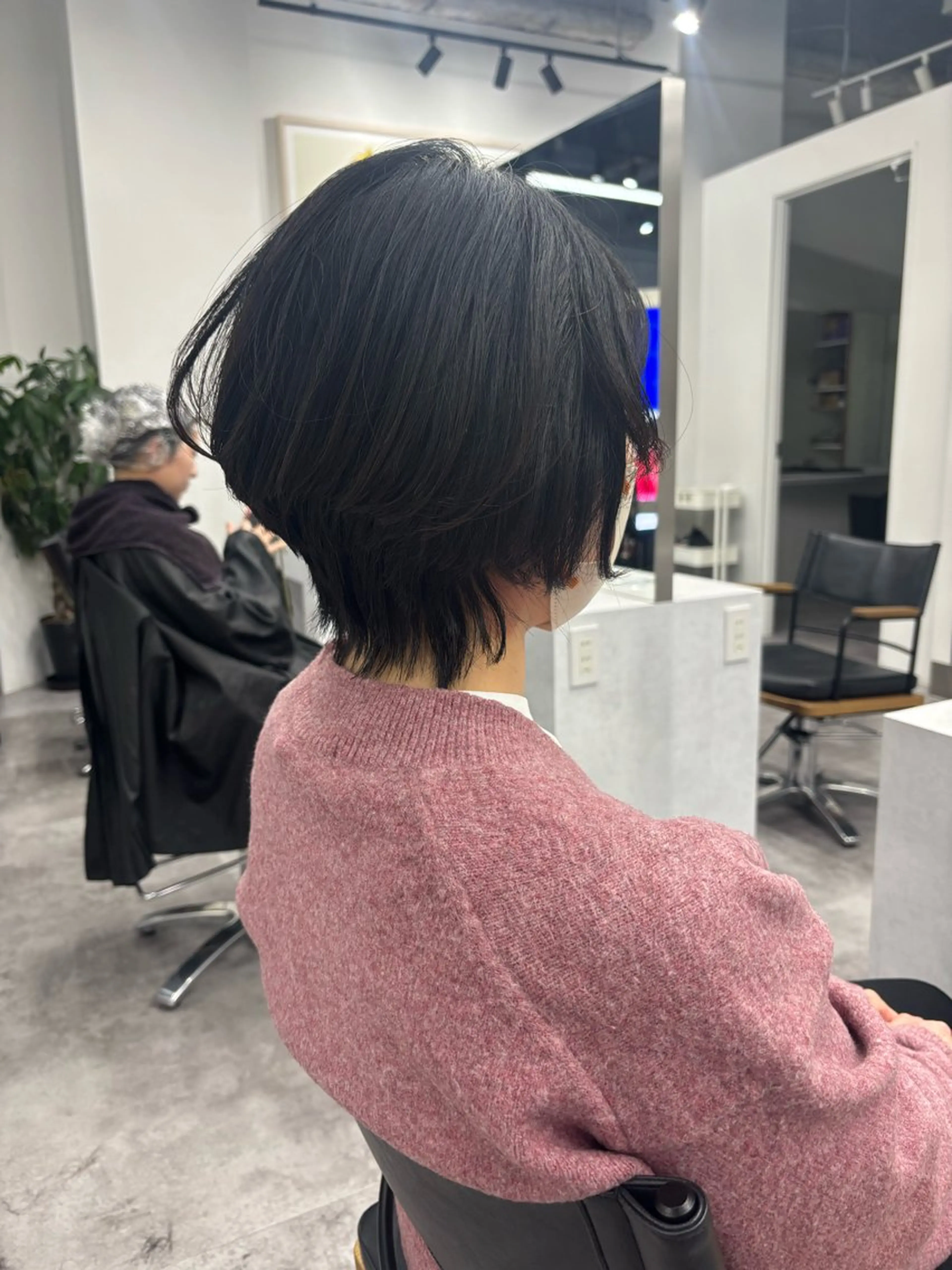 ショート カラー パーマ ヘアアレンジ マエダ アズミ🌱のヘアスタイル
