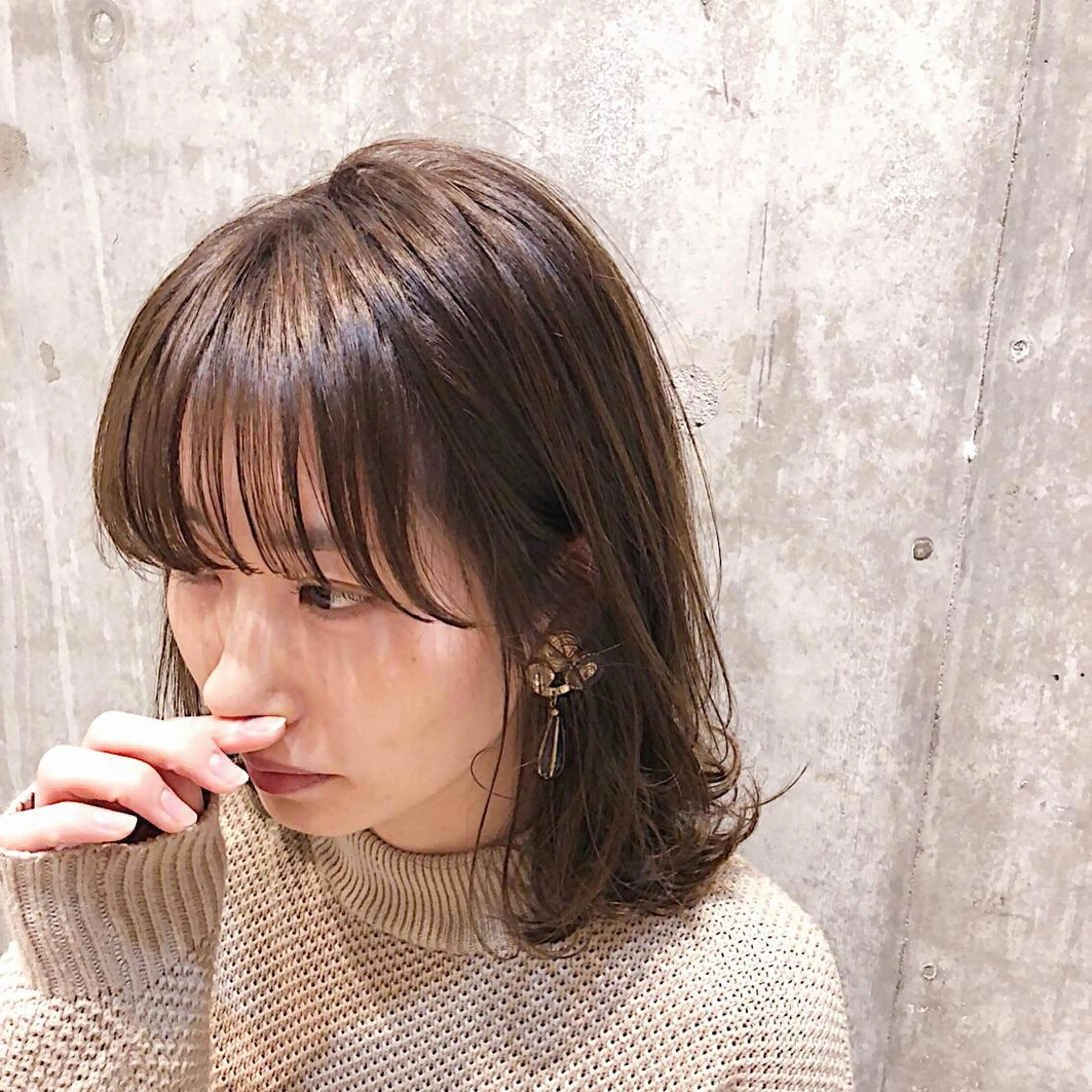 ミディアム カラー ベージュカラー うざバング カット ヘアカラー トリートメント 樋野 亮のヘアスタイル