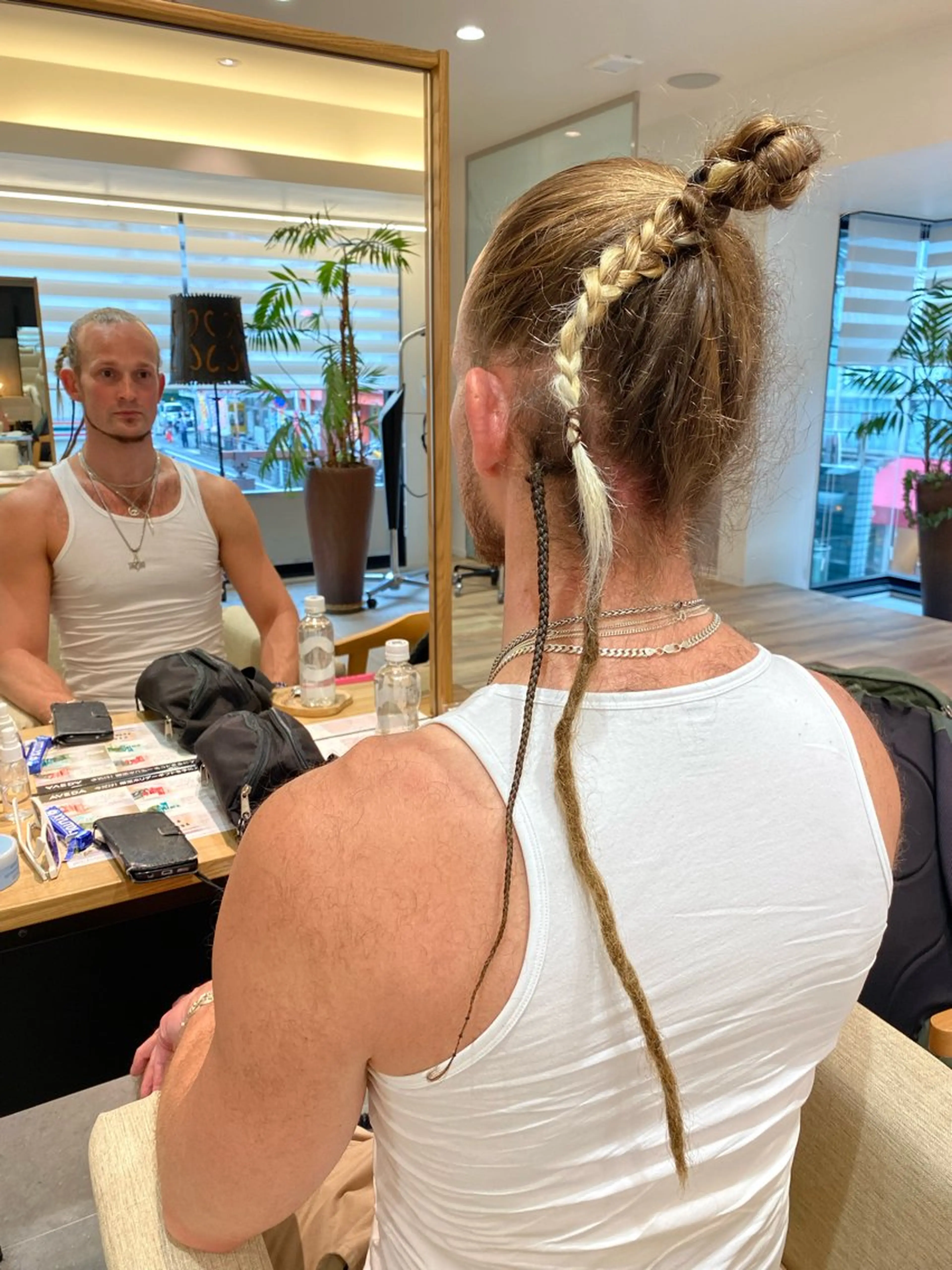 ロング カット ヘアカラー sea's所属・ヒラカホ/矢場町/ ブリーチ/似合わせのヘアスタイル