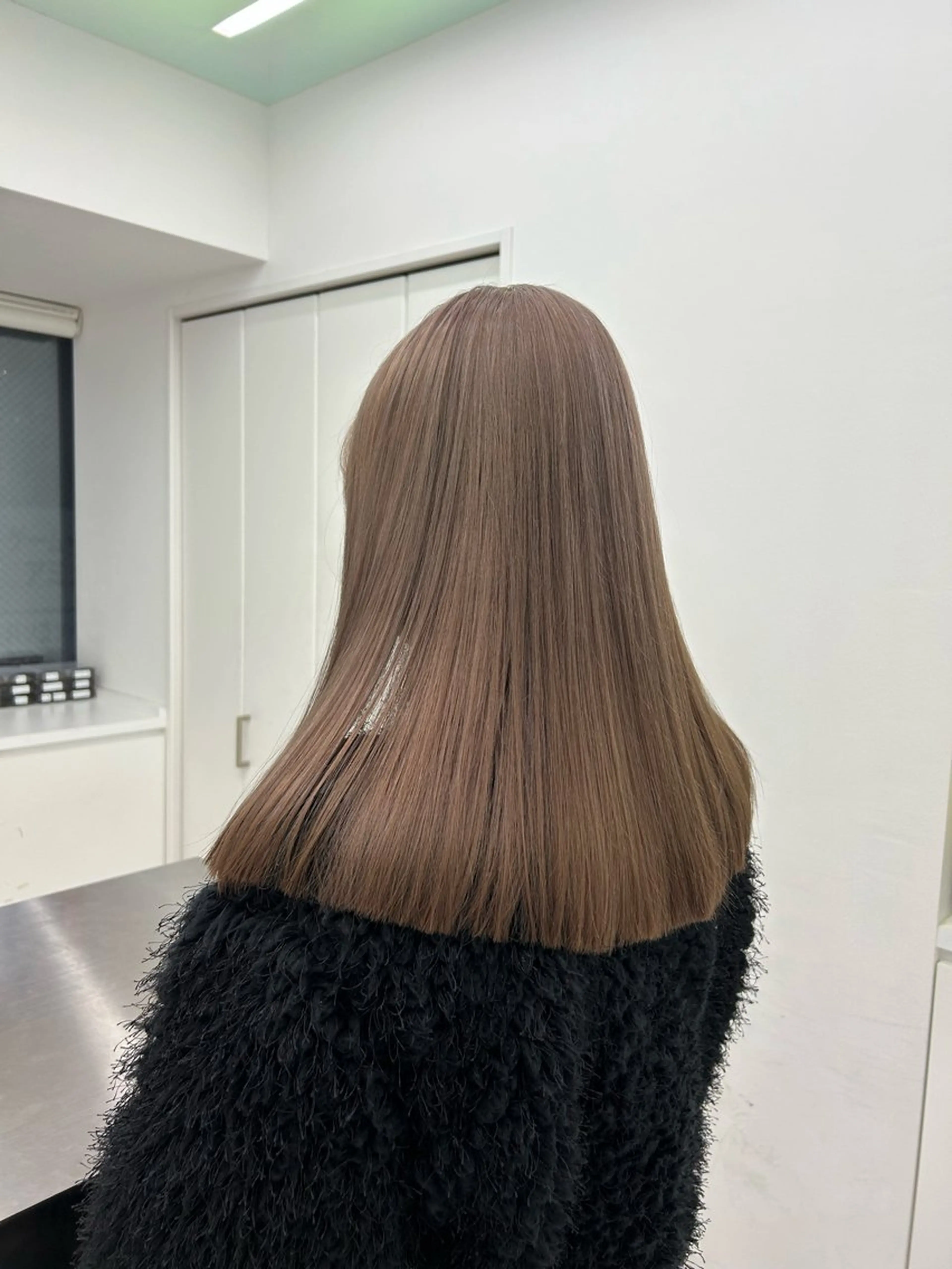 ロング カット ヘアカラー トリートメント ヘアセット 透明感ハイトーンヘア 🤍ririka🤍のヘアスタイル