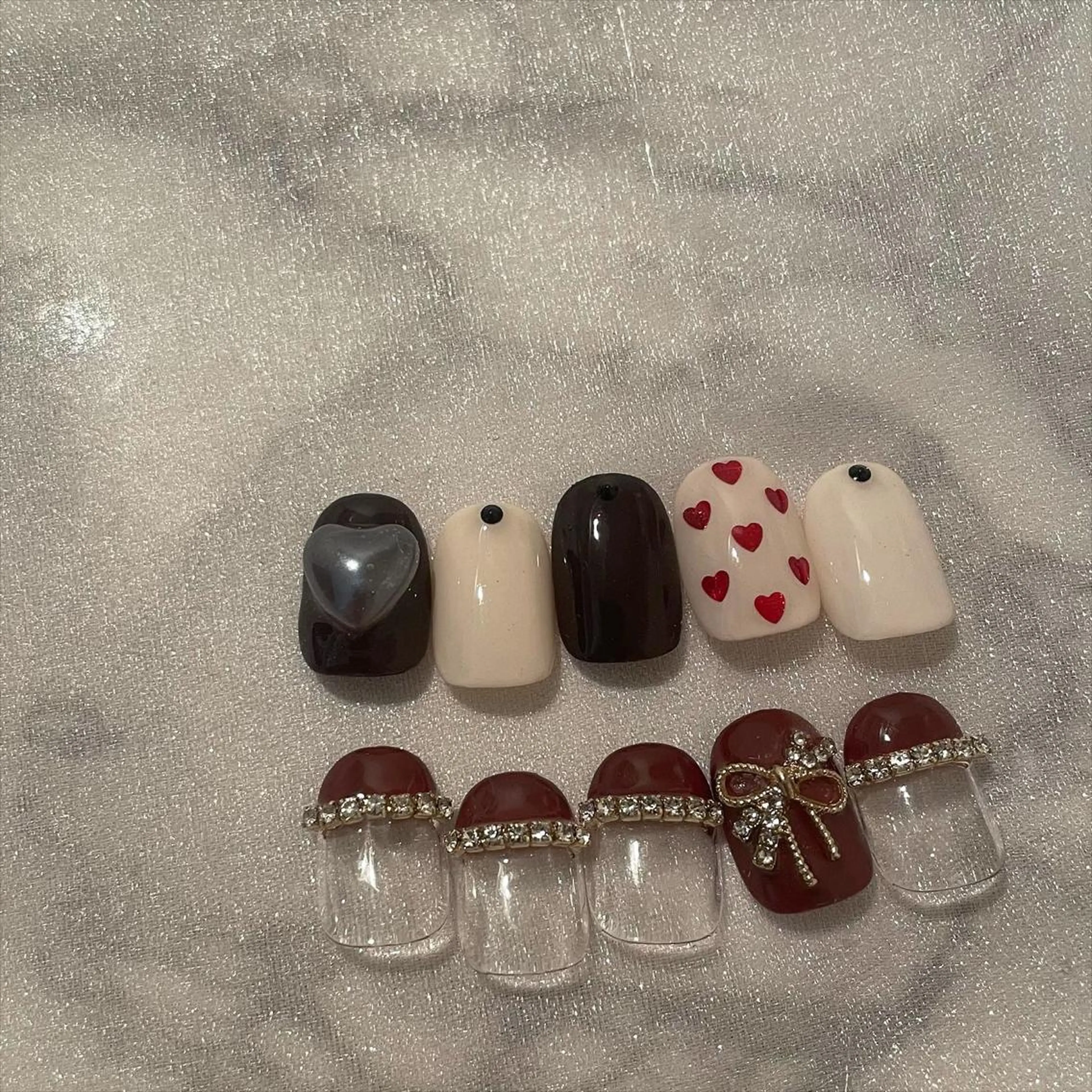 ネイル ボルドー フレンチネイル ガーリー ハート 赤色 ハンドネイル ハンドケア lyly.nail所属・lylynail YUUKAのネイルデザイン