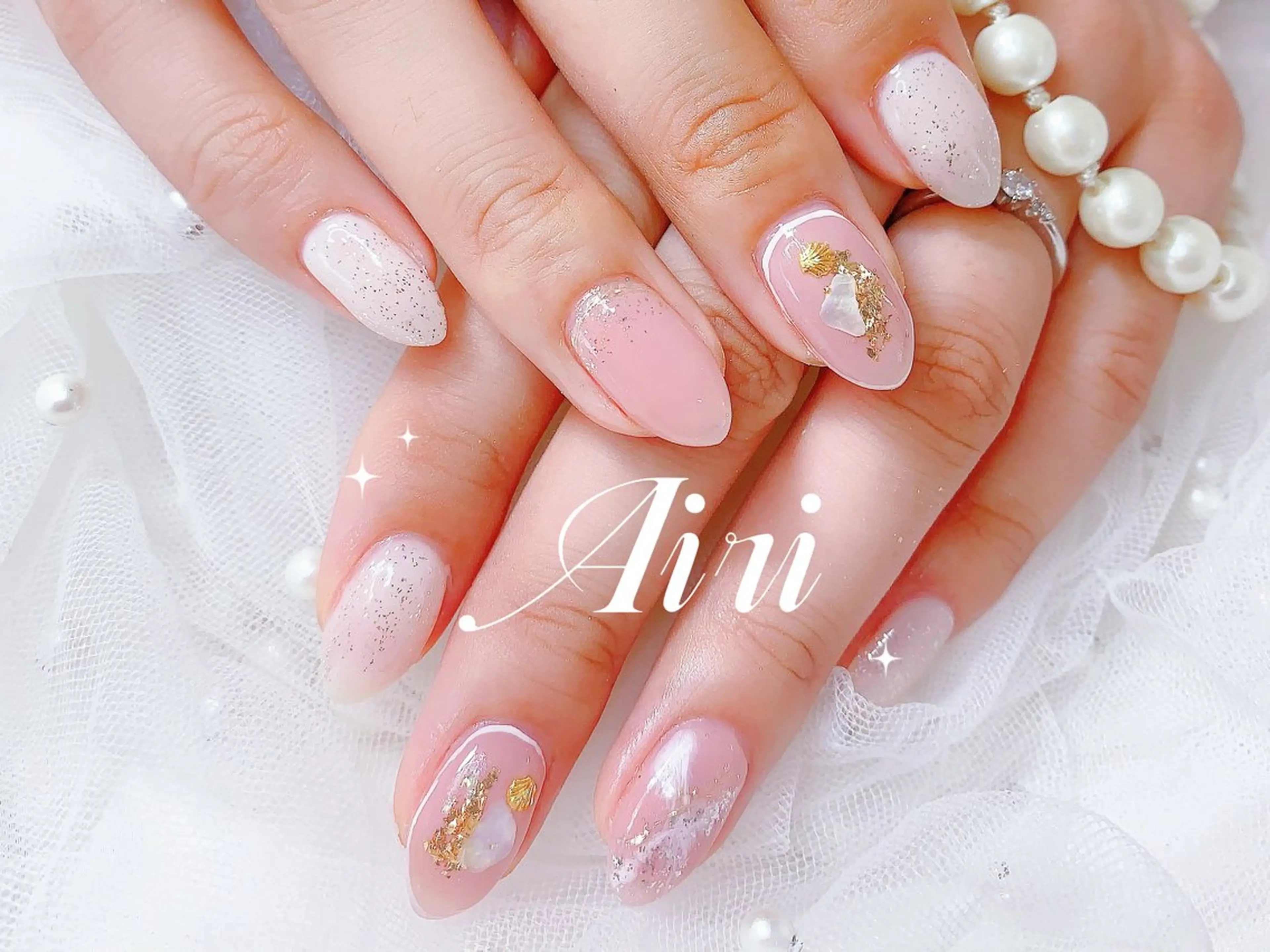 ネイル ハンドネイル ネイルサロンAiri 長さ出し·シンプルのネイルデザイン