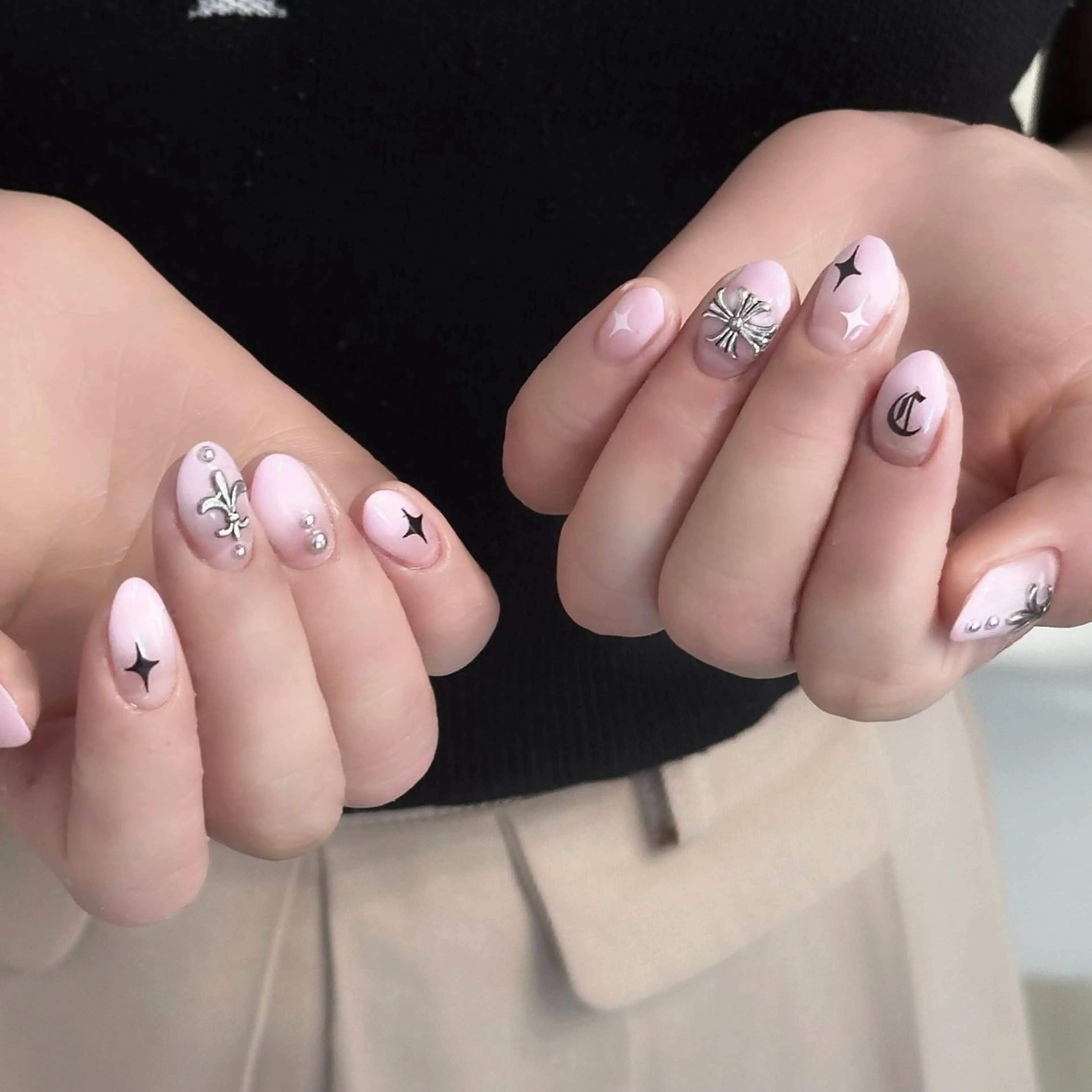 ネイル ハンドネイル 🩵ニヨ ネイル ☁️のネイルデザイン