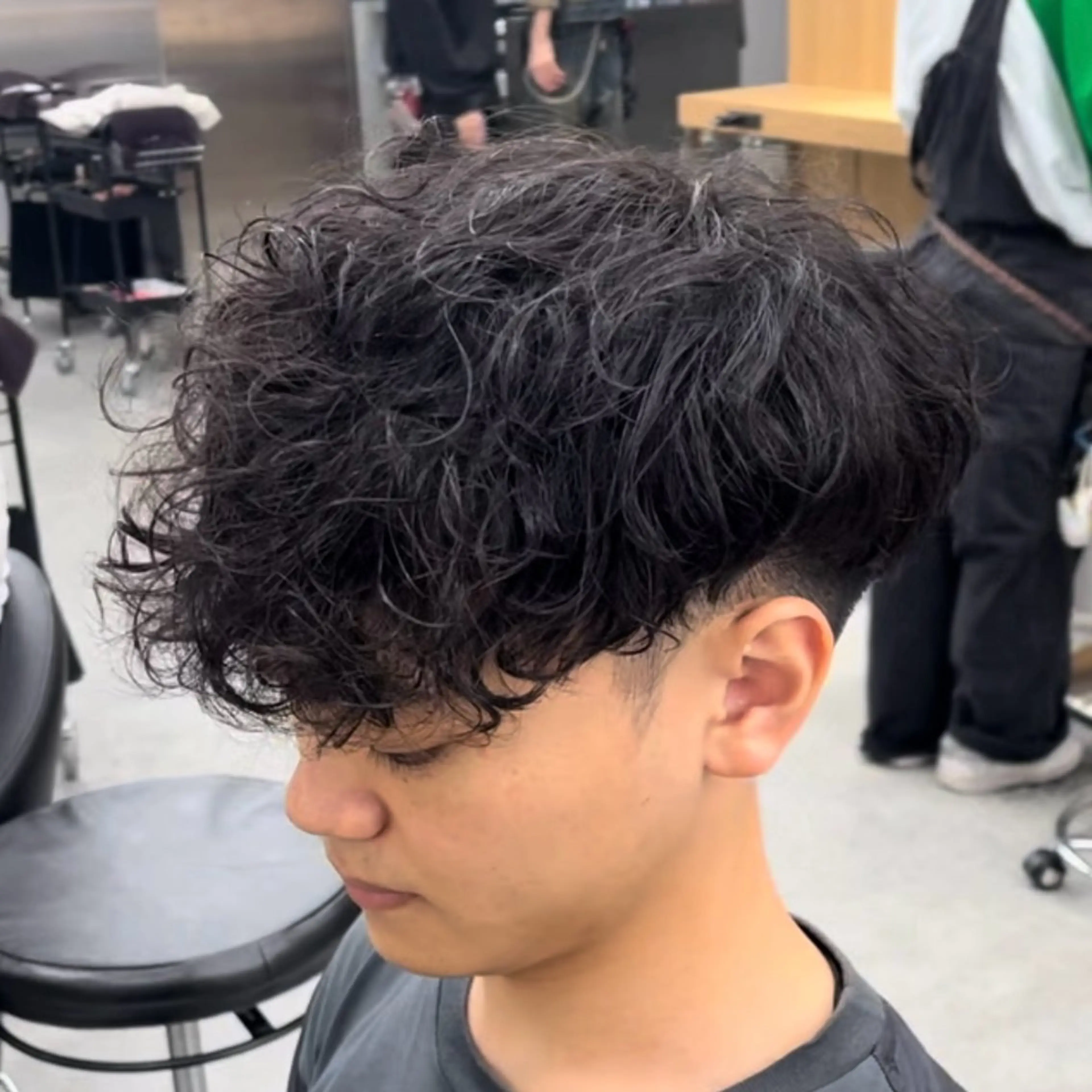 パーマ メンズ メンズパーマ スペインカール カット パーマ 🔥メンズカット＋パ ーマ🔥菊池一真のヘアスタイル