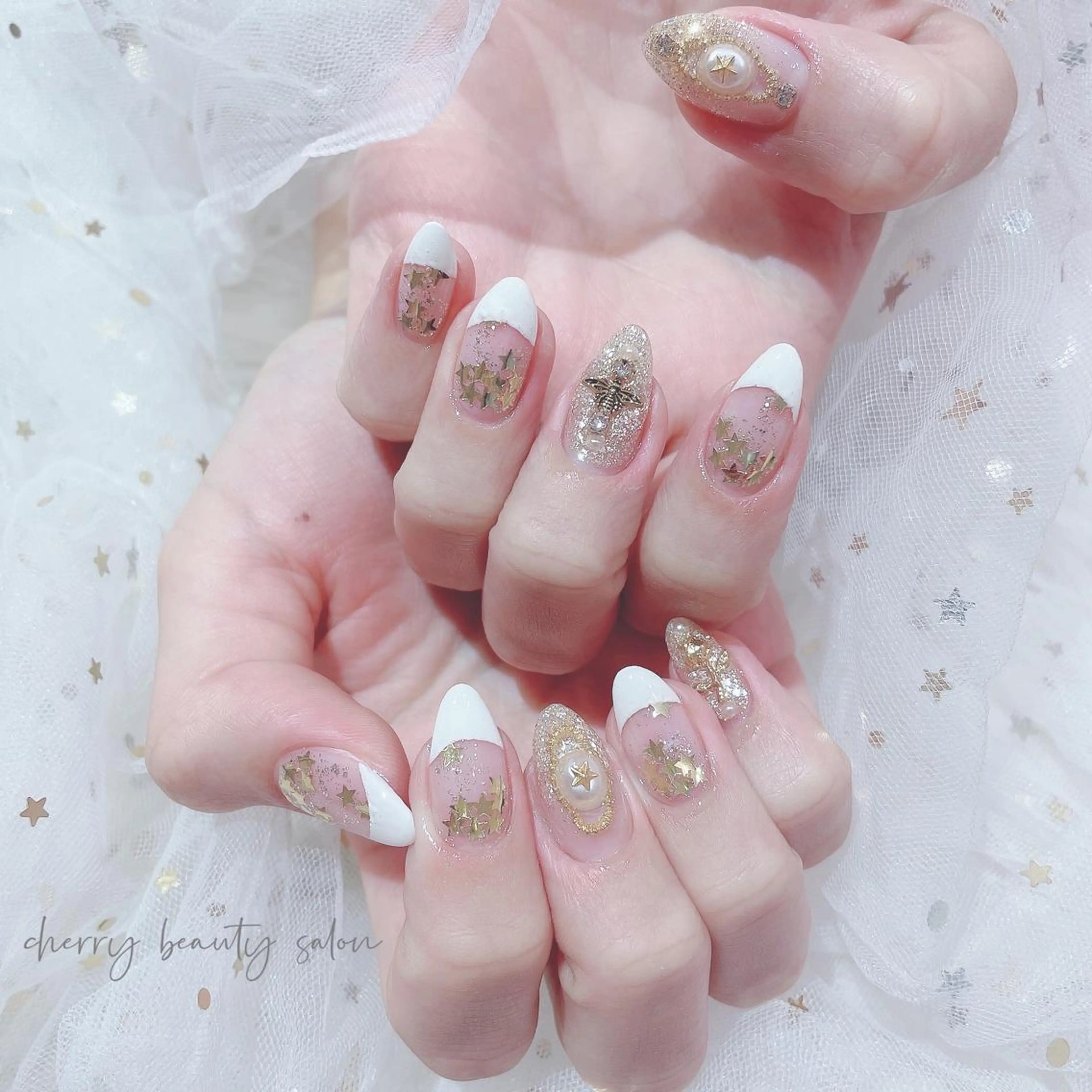 ミディアム ネイル ハンドネイル ハンドケア SAKURA 🍒のネイルデザイン