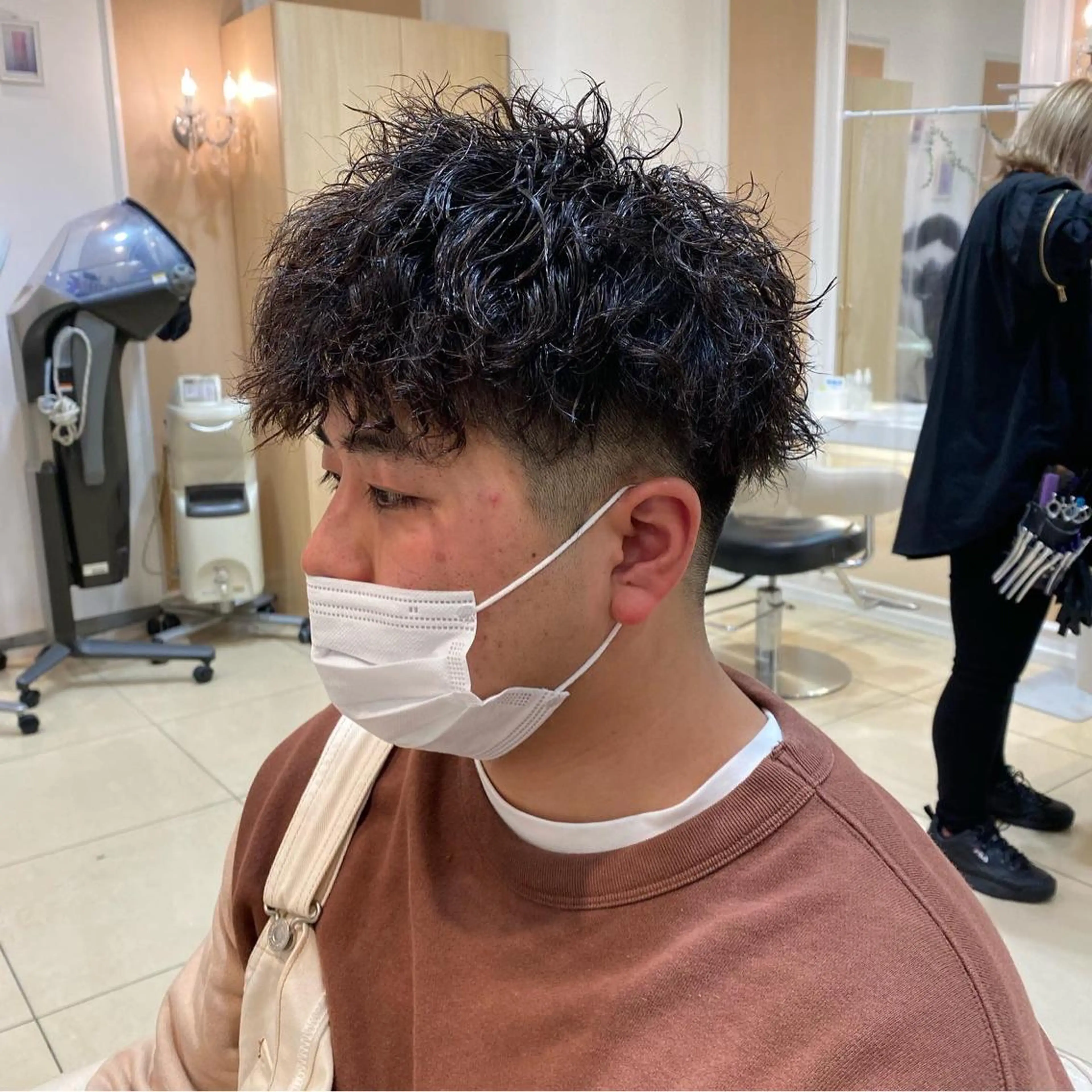 ショート パーマ メンズ カット パーマ メンズ特化型美容師 栗山勇人のヘアスタイル